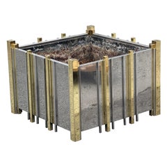 Planters, Cachepots and Jardinières
