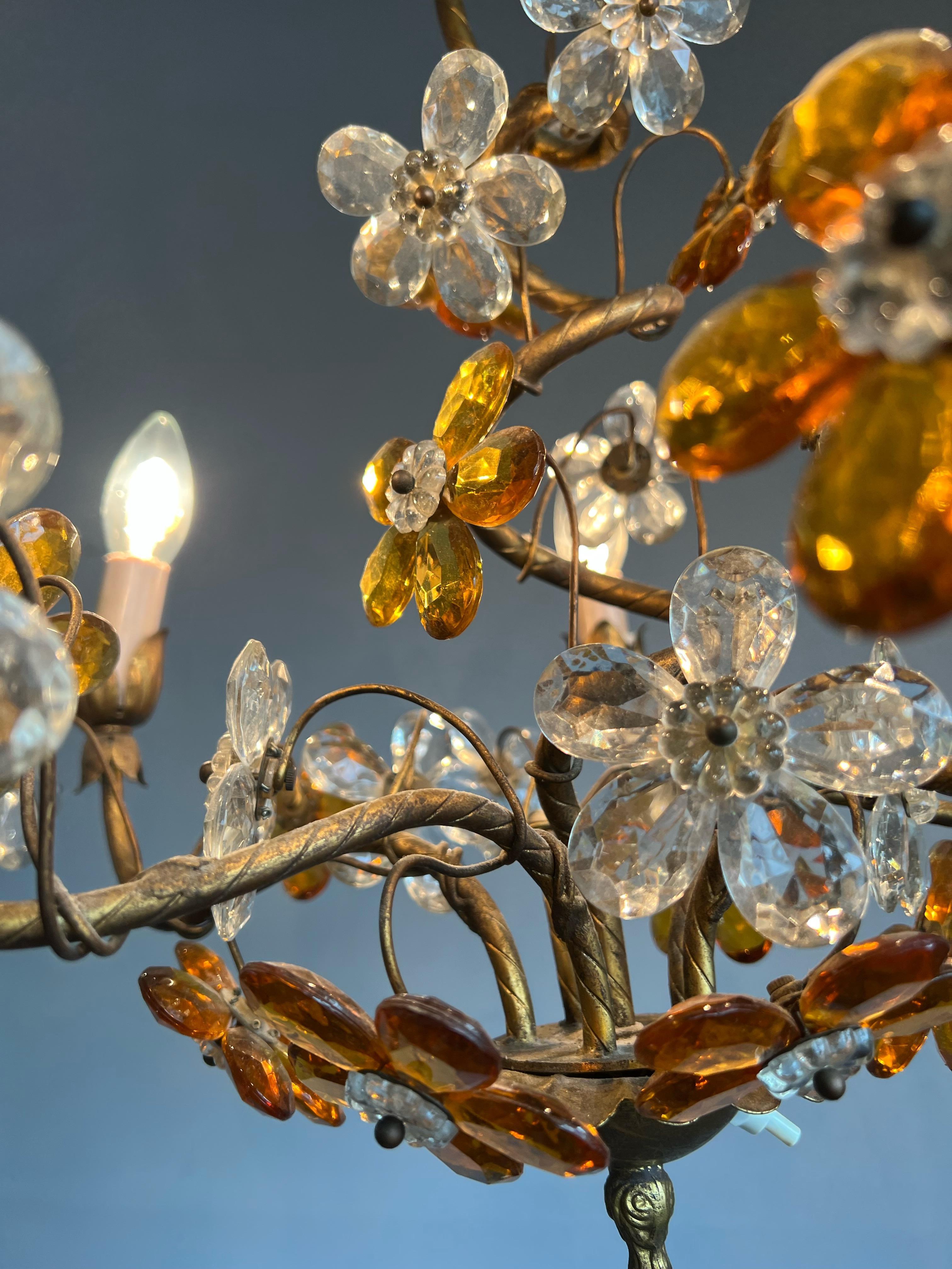 Beautiful Italian Design Murano Glass Flower 4 Light Gilt Tole Pendant / Fixture For Sale 4