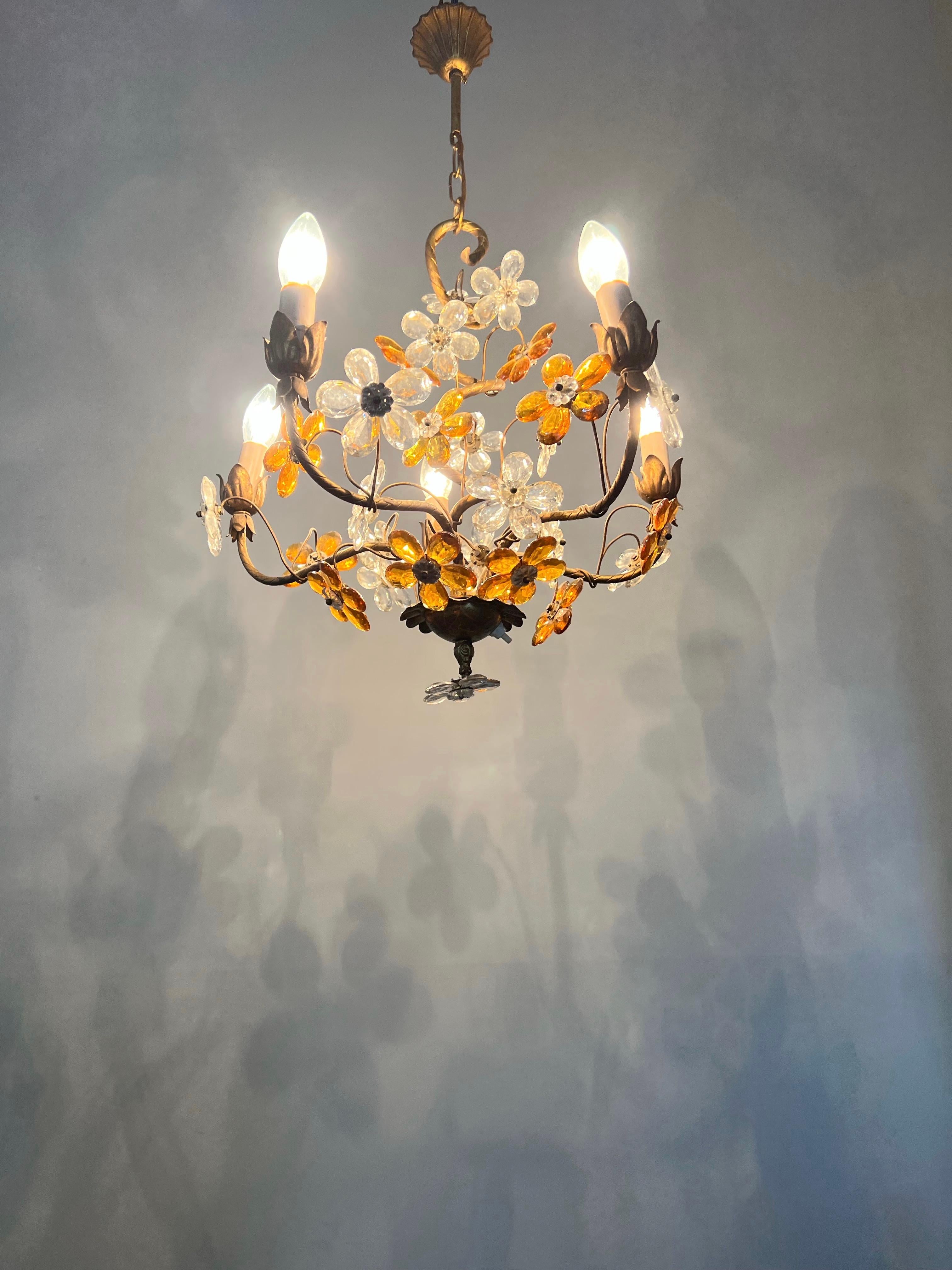 Beautiful Italian Design Murano Glass Flower 4 Light Gilt Tole Pendant / Fixture For Sale 7