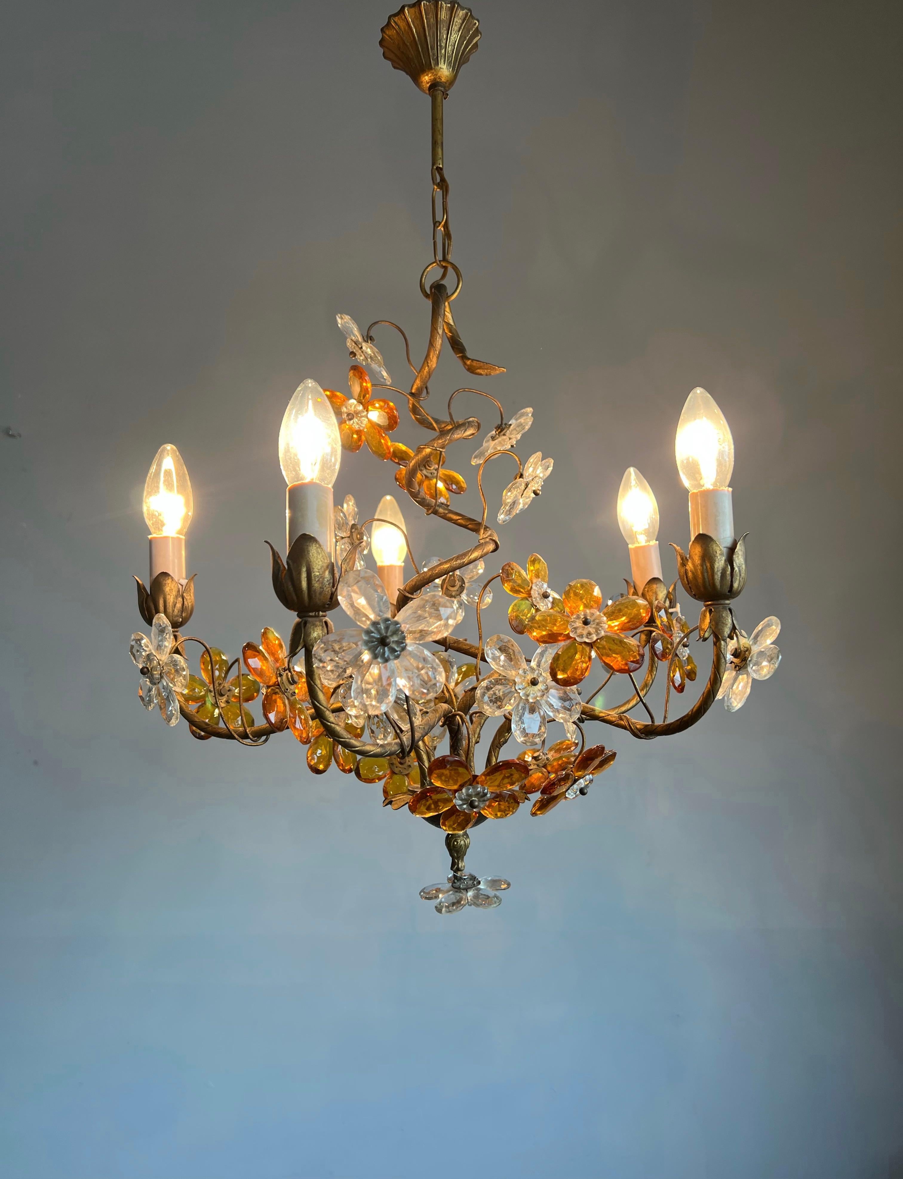 Beautiful Italian Design Murano Glass Flower 4 Light Gilt Tole Pendant / Fixture For Sale 8