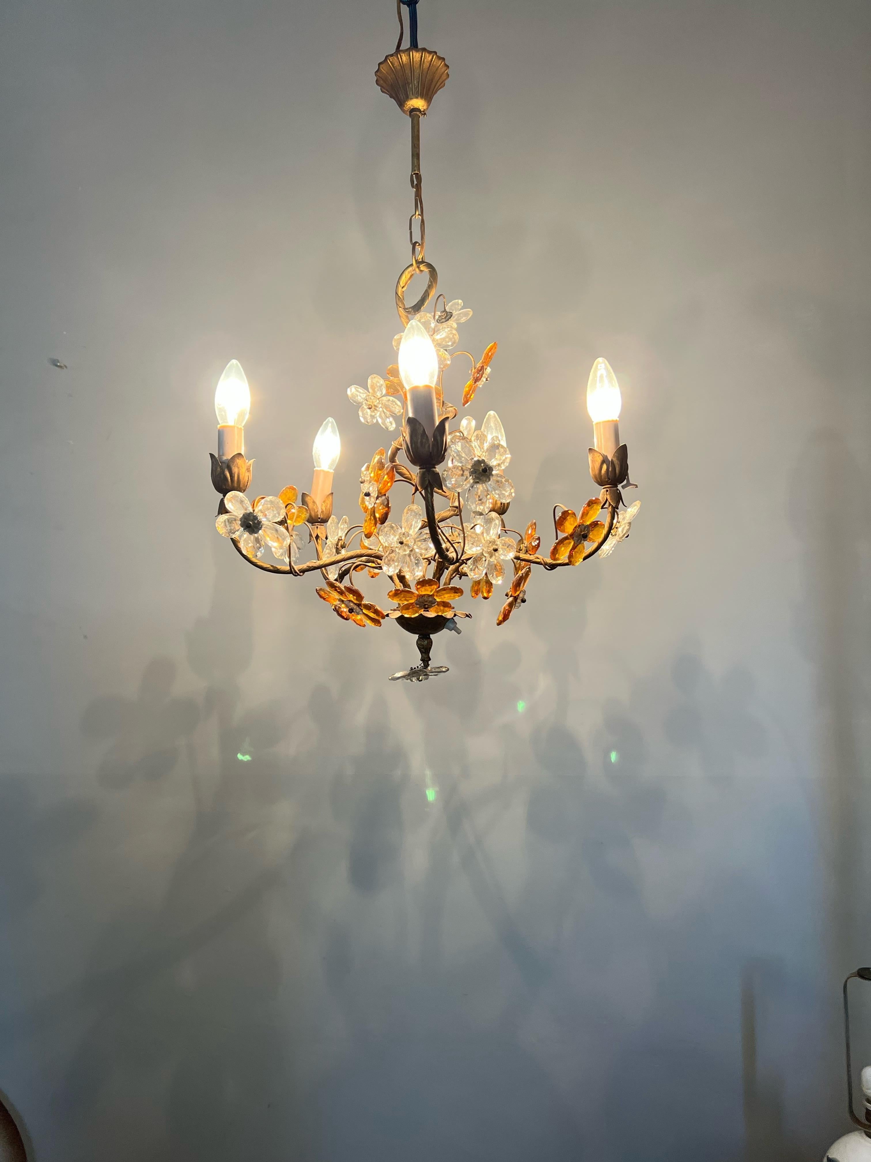 Beautiful Italian Design Murano Glass Flower 4 Light Gilt Tole Pendant / Fixture For Sale 9