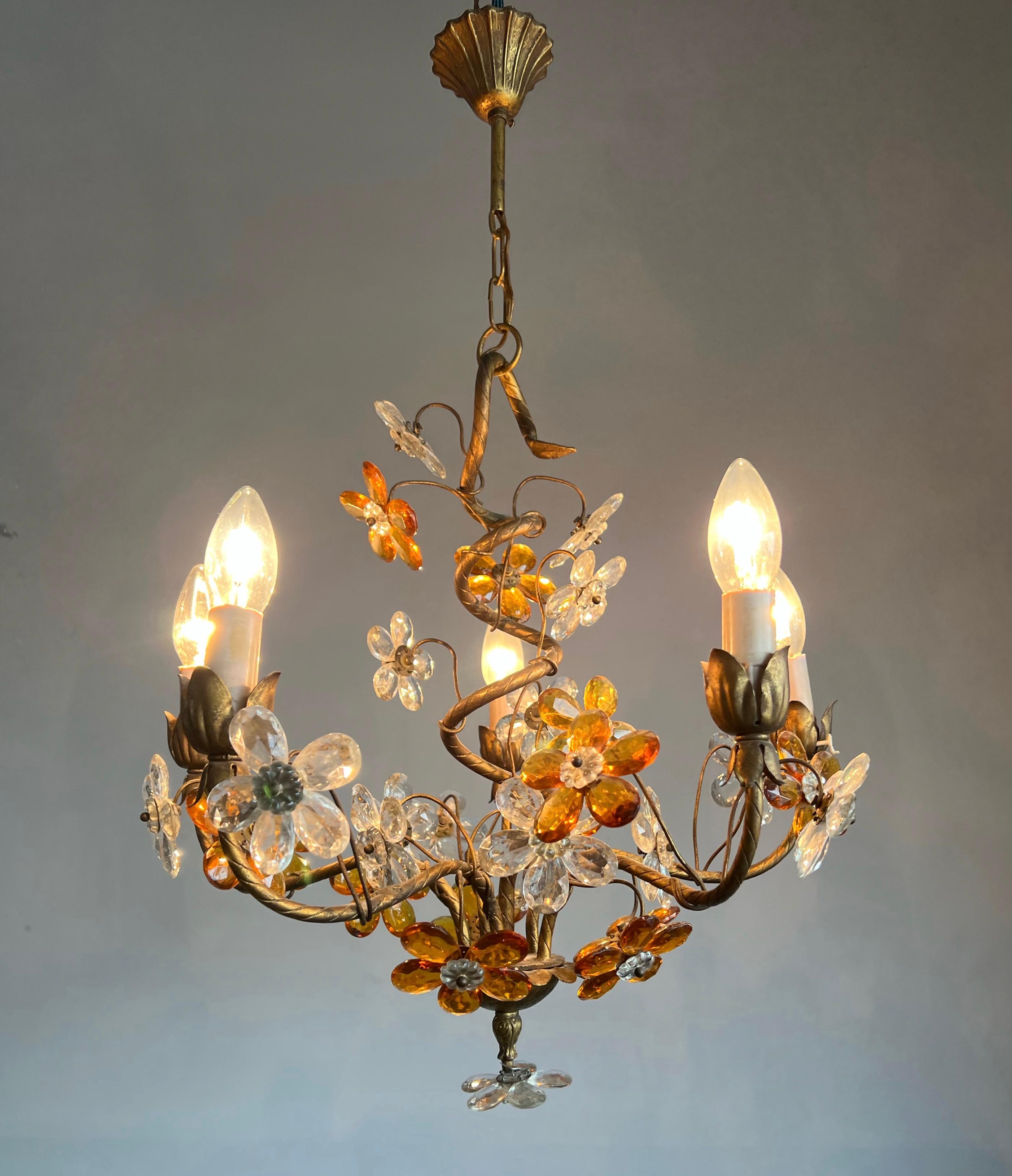 Beautiful Italian Design Murano Glass Flower 4 Light Gilt Tole Pendant / Fixture For Sale 10