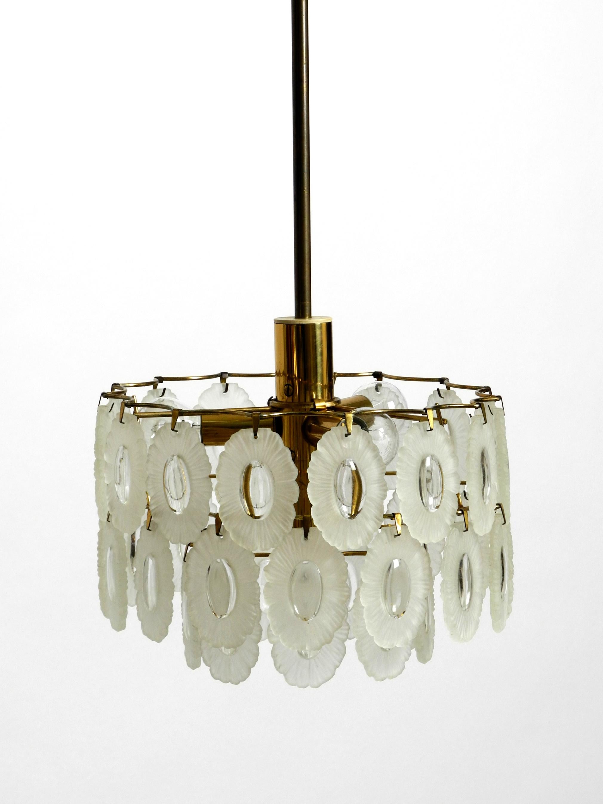 Beautiful Italian Midcentury Chandelier with Oval Murano Glasses For Sale 4