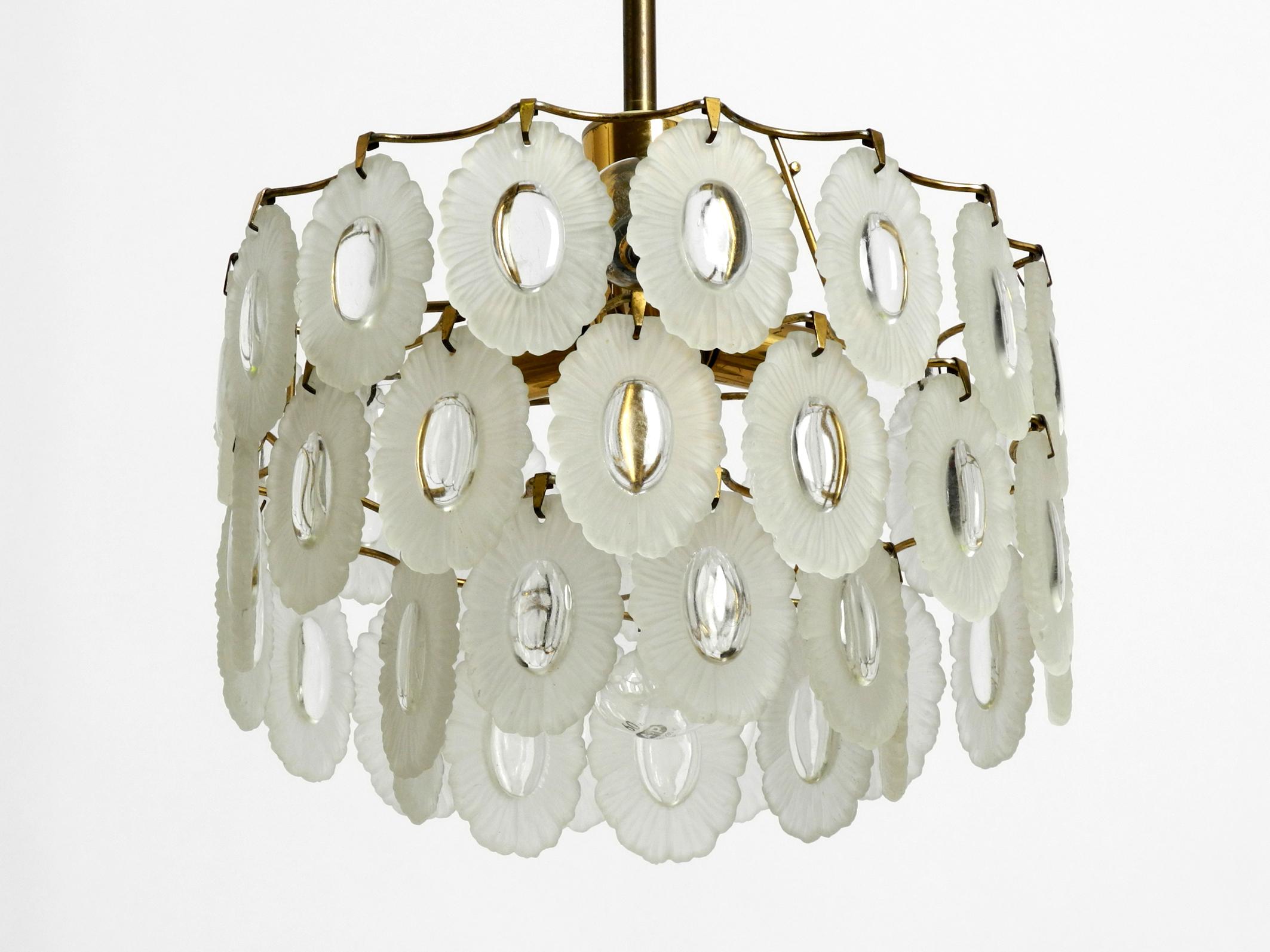 Beautiful Italian Midcentury Chandelier with Oval Murano Glasses For Sale 9