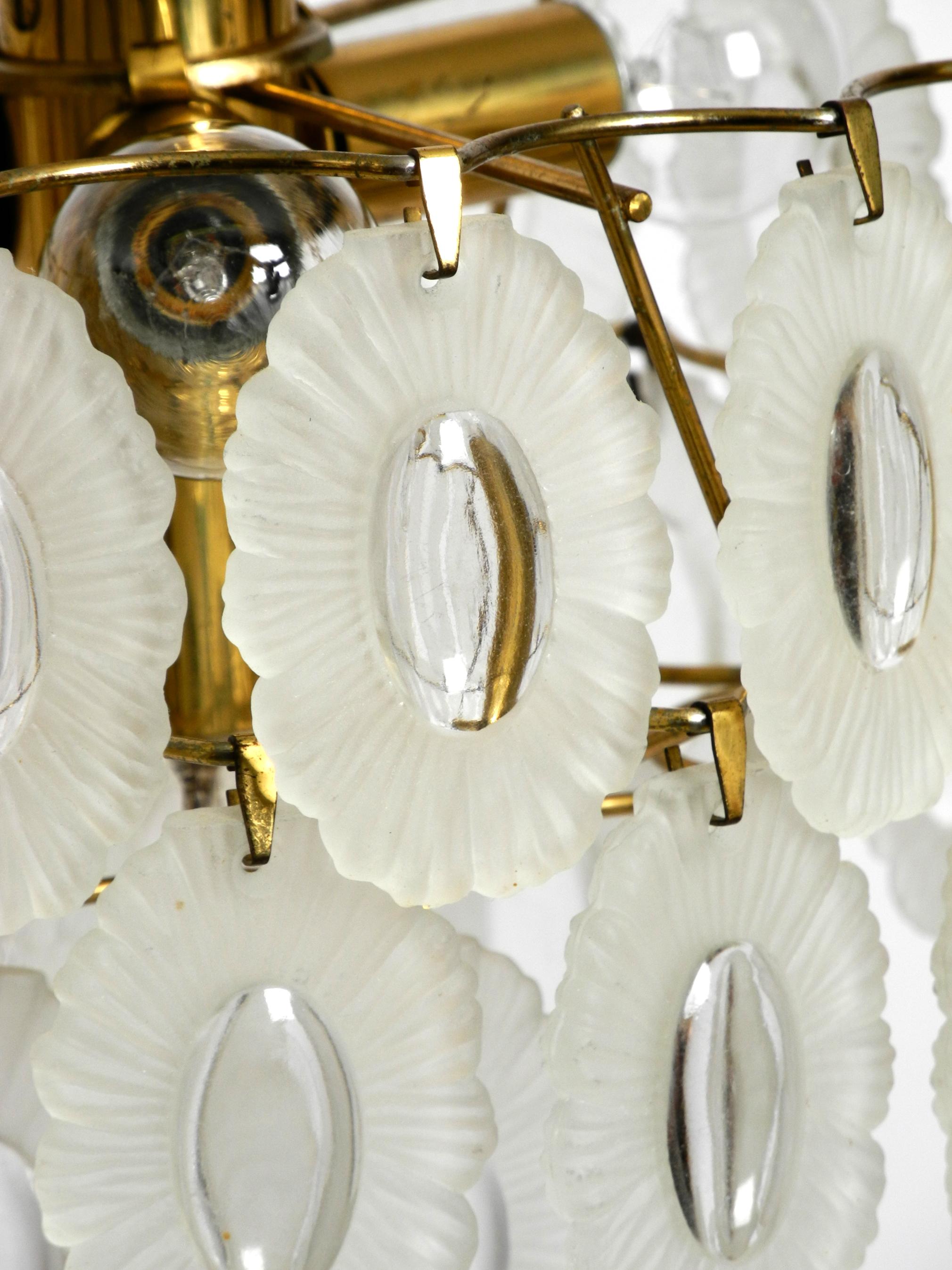 Beautiful Italian Midcentury Chandelier with Oval Murano Glasses For Sale 11