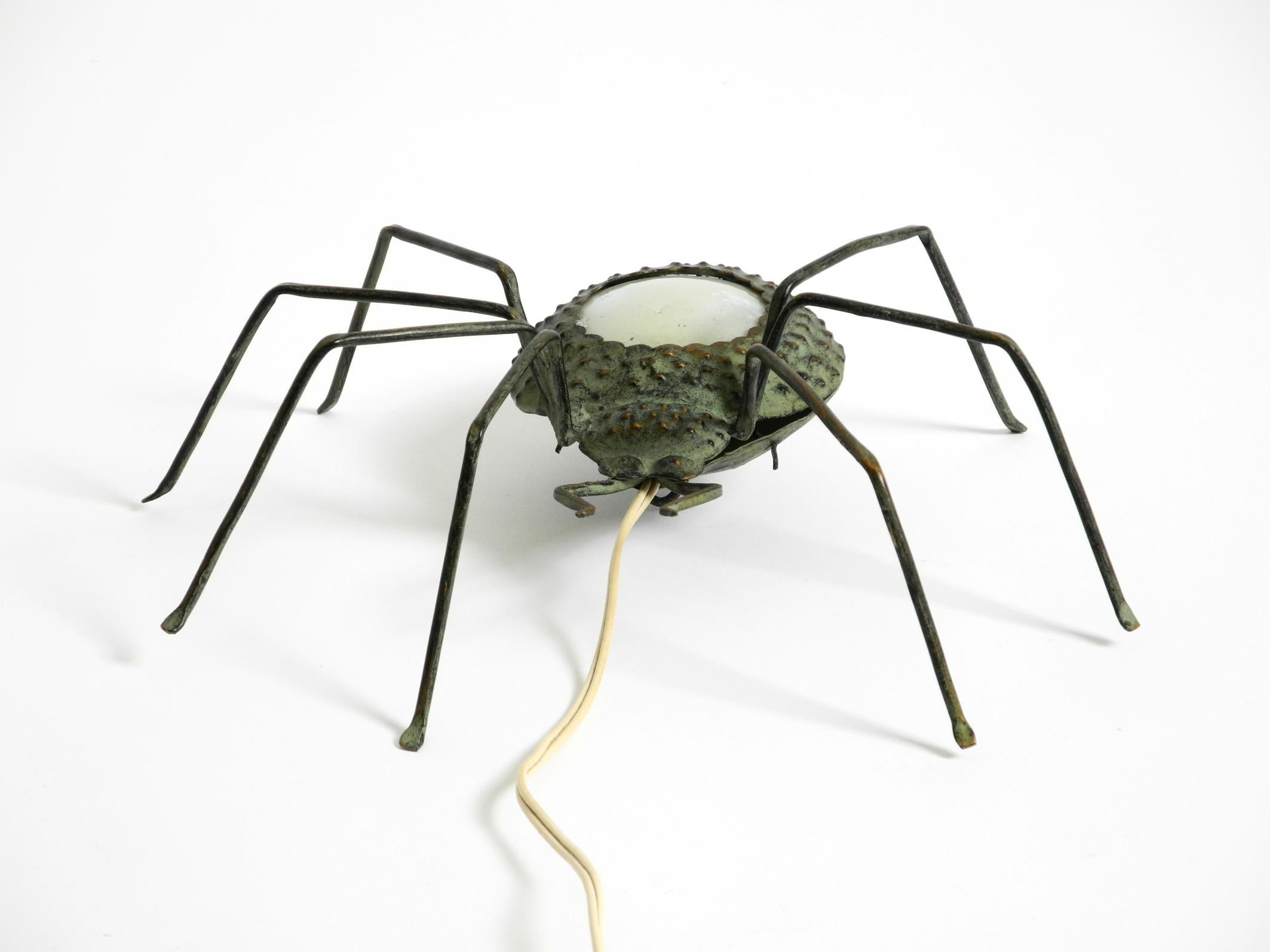 Preciosa lámpara de pared italiana de mediados del siglo XX 