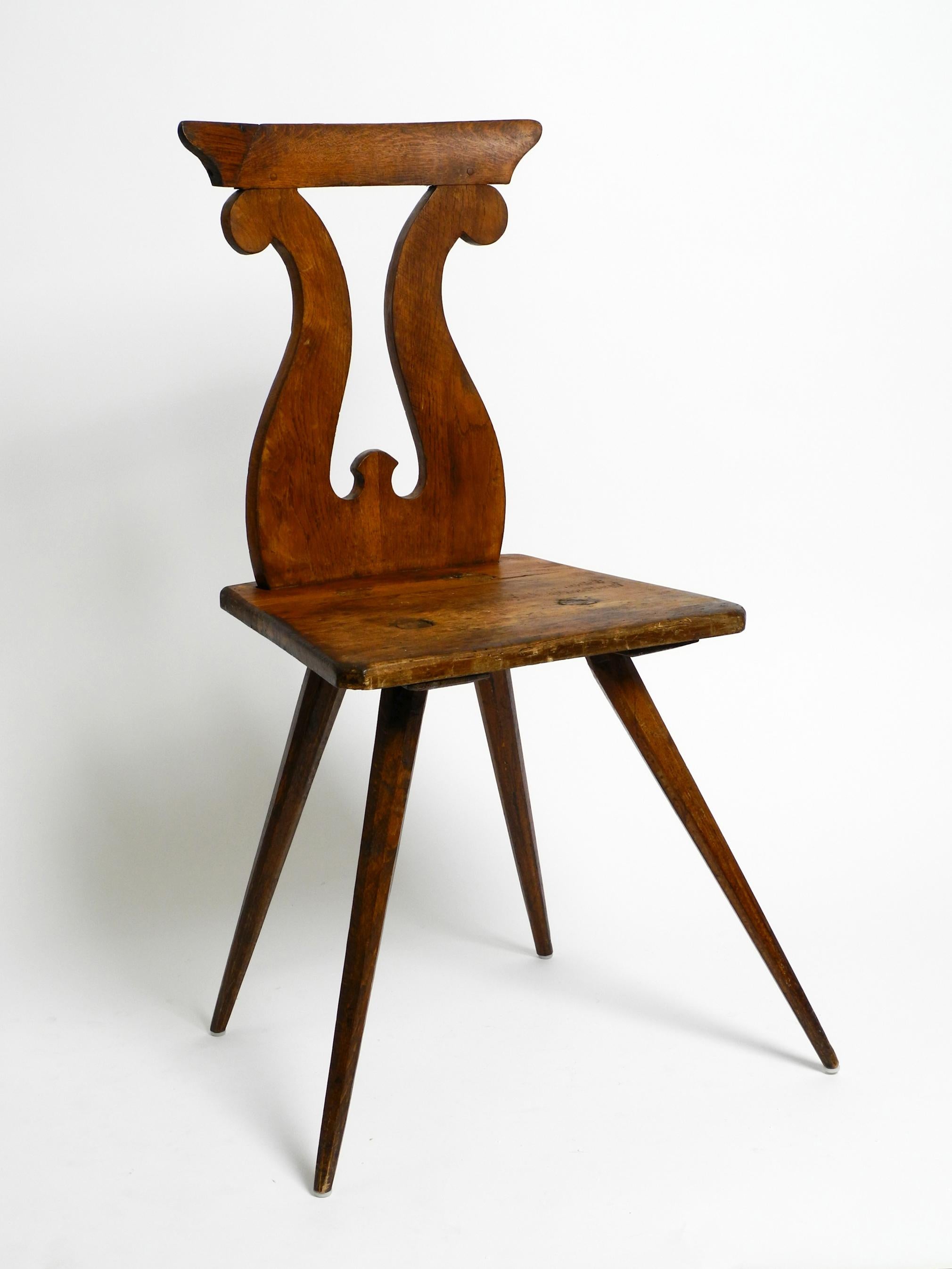 Oak Beautiful Italian Mid Century peasant chair made of oak For Sale