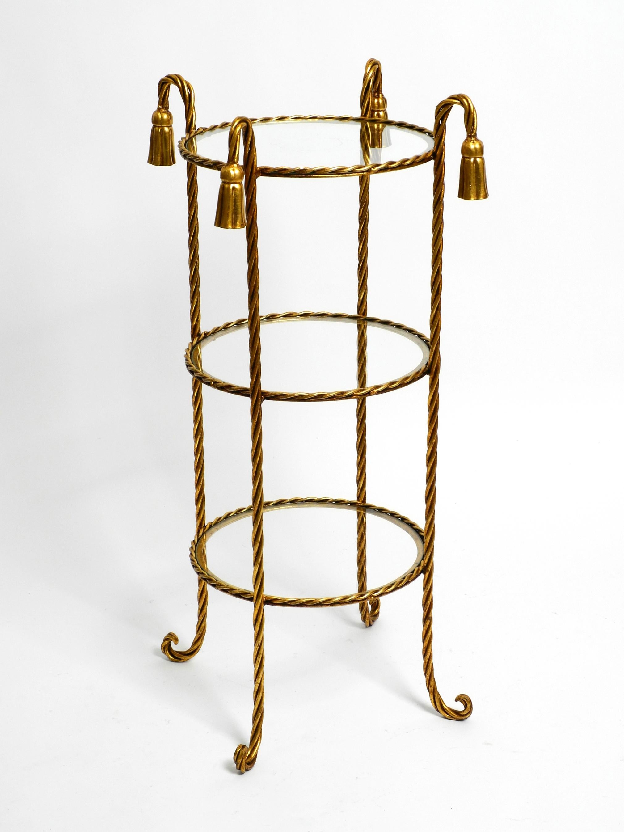 Beautiful Italian Mid Century Regency gilded iron round side table by Li Puma For Sale 9