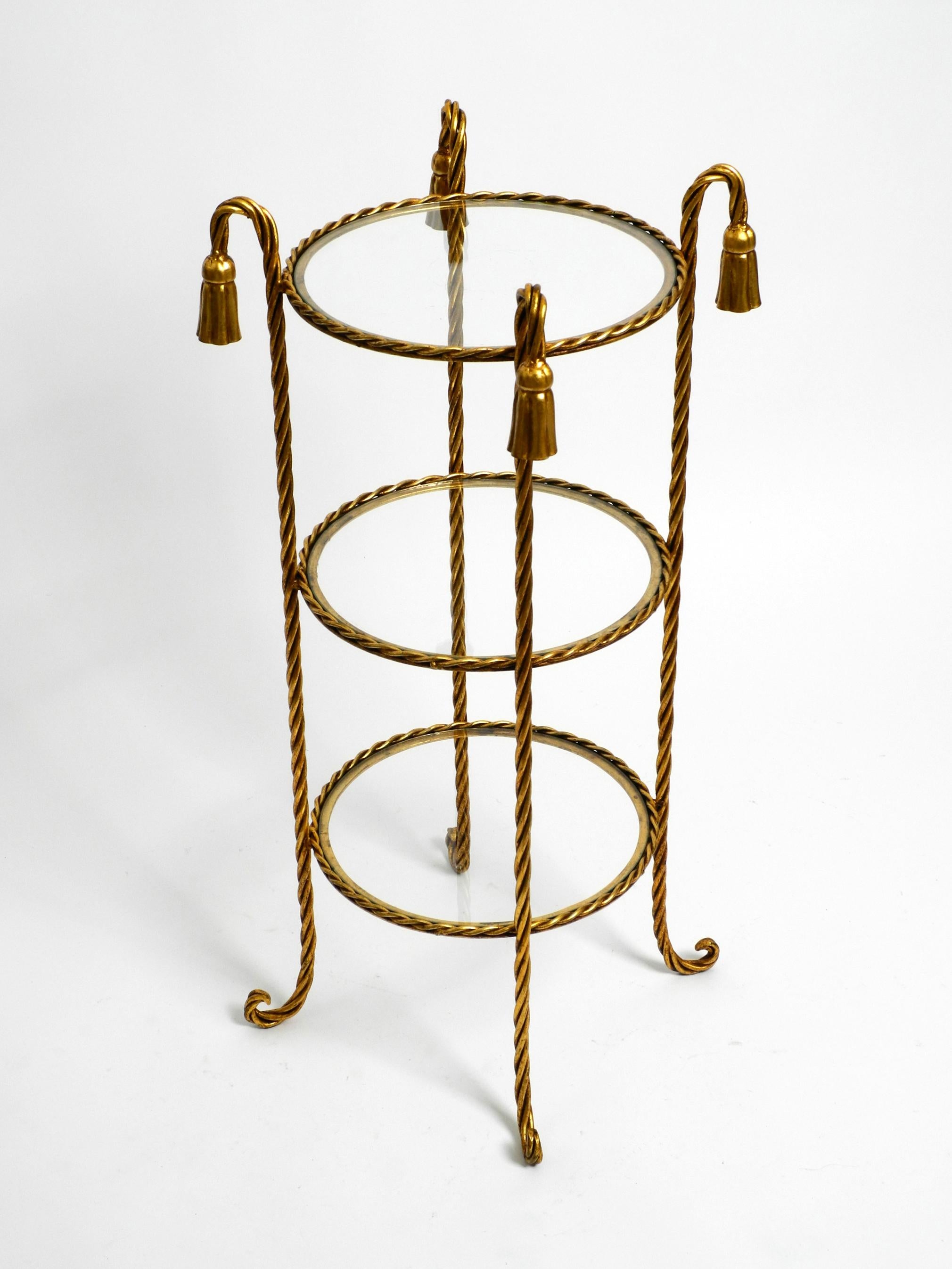 Beautiful Italian Mid Century Regency gilded iron round side table by Li Puma For Sale 12