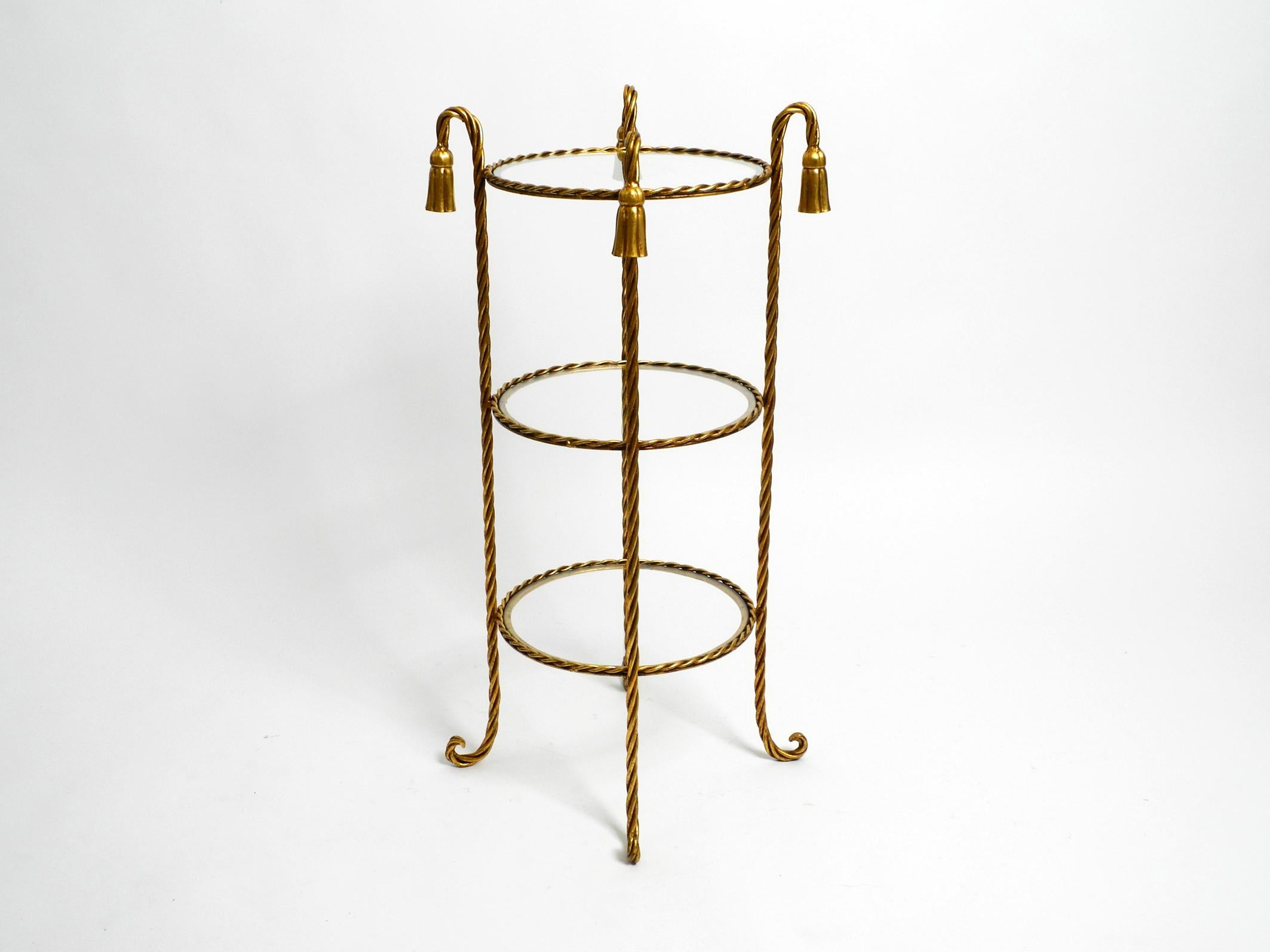 Mid-Century Modern Beautiful Italian Mid Century Regency gilded iron round side table by Li Puma For Sale