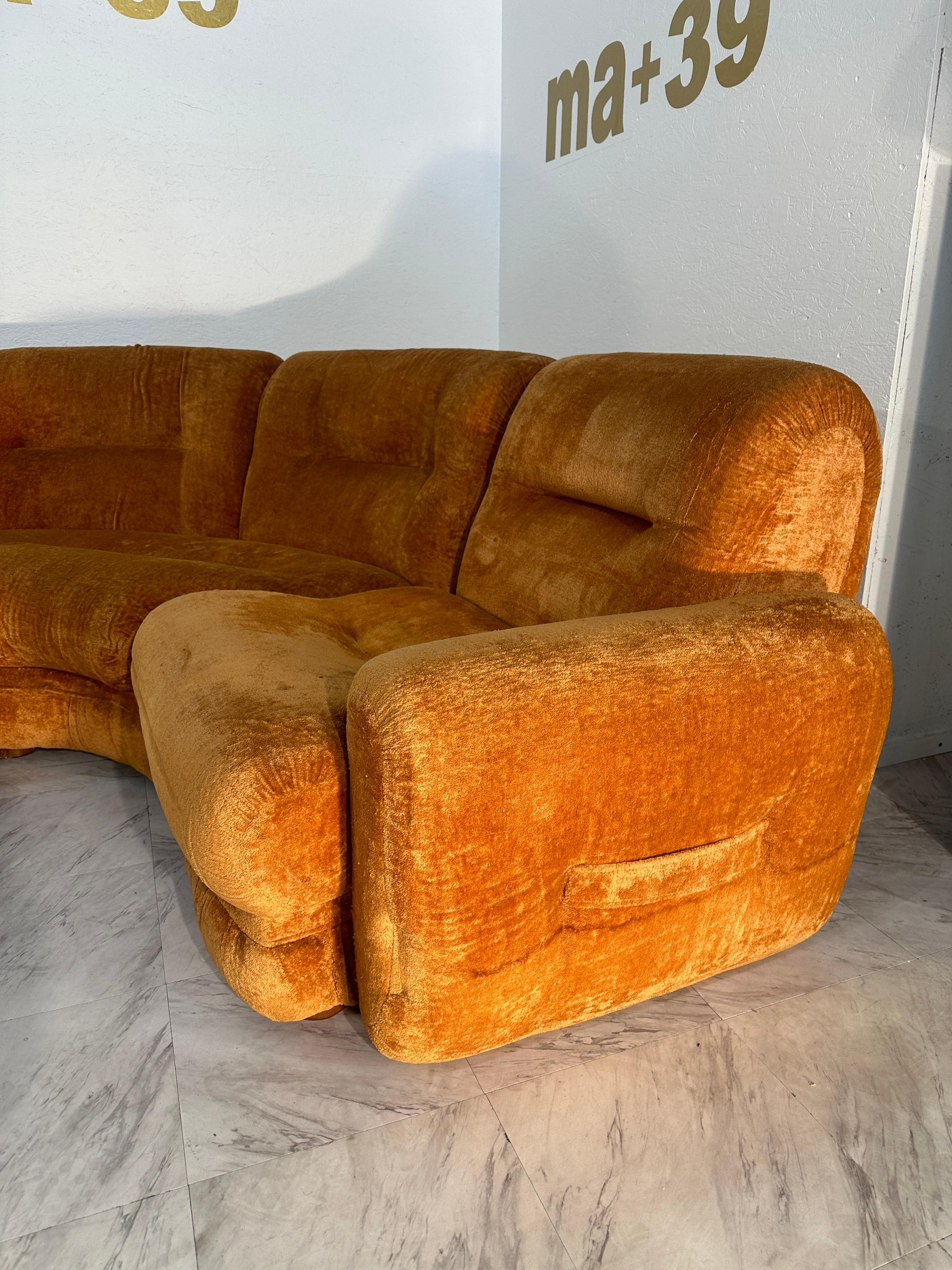 Beautiful Italian Mid Century Sectional Sofa 1980s For Sale 6