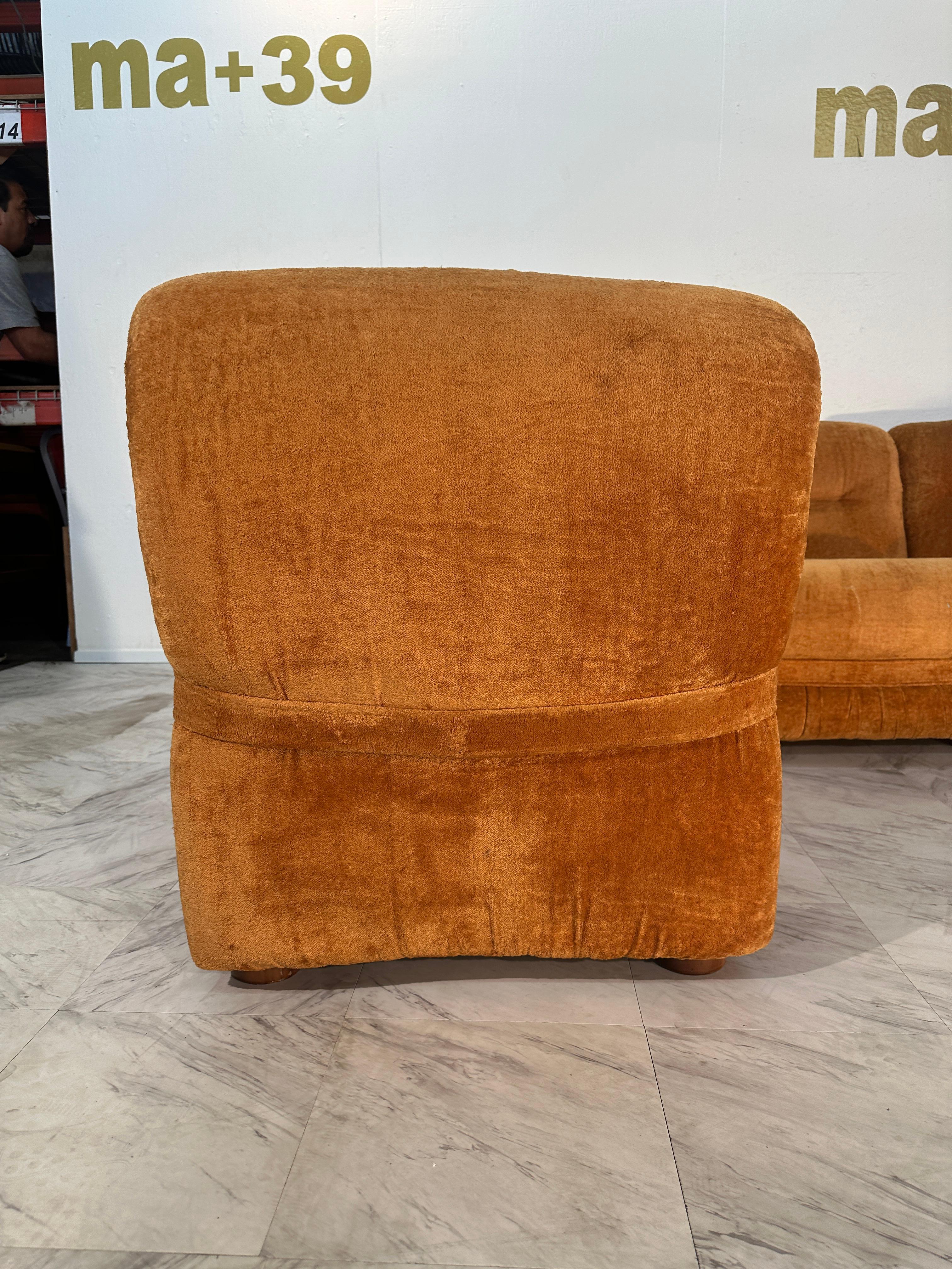 Beautiful Italian Mid Century Sectional Sofa 1980s For Sale 2