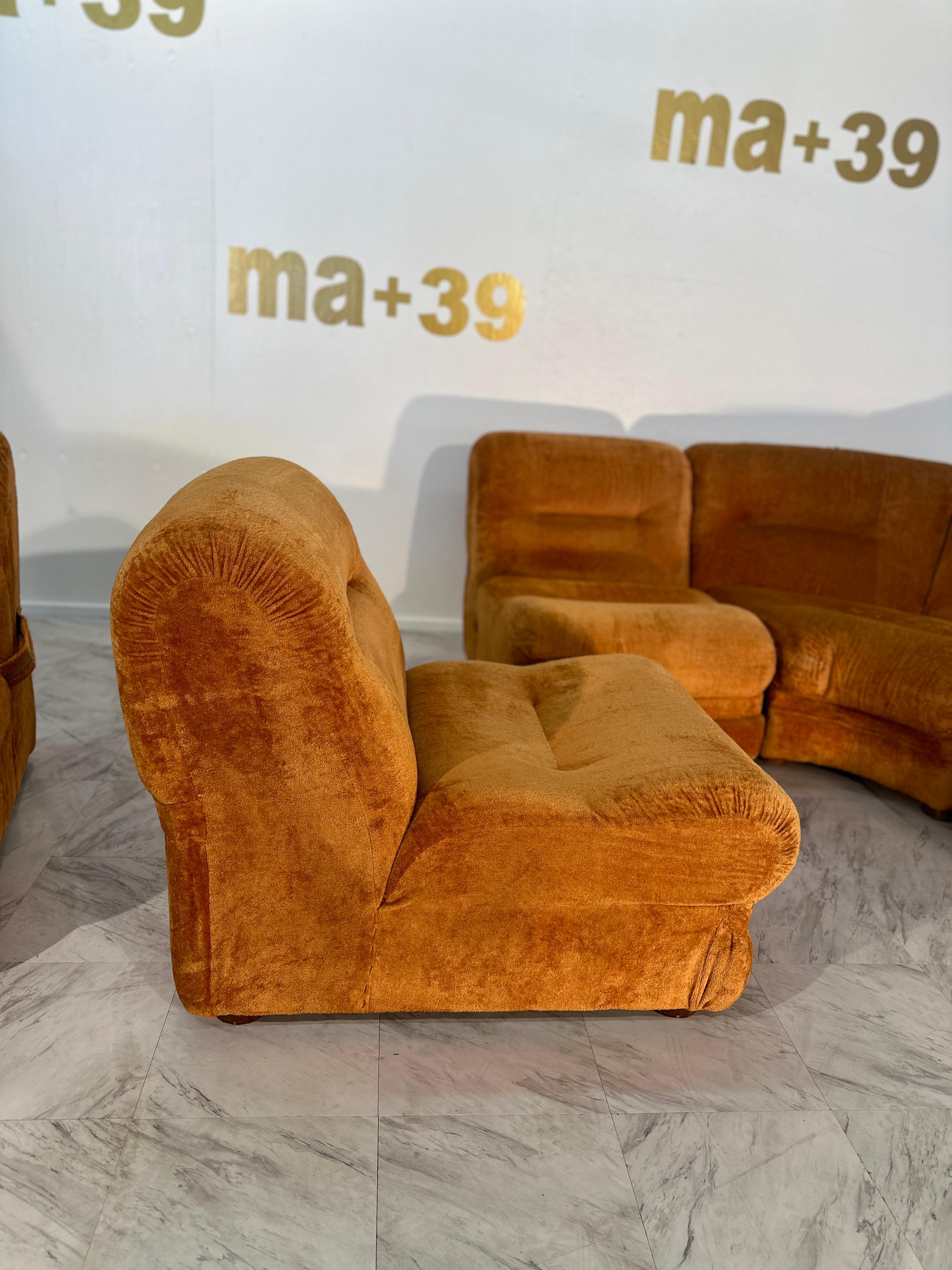 Beautiful Italian Mid Century Sectional Sofa 1980s For Sale 3
