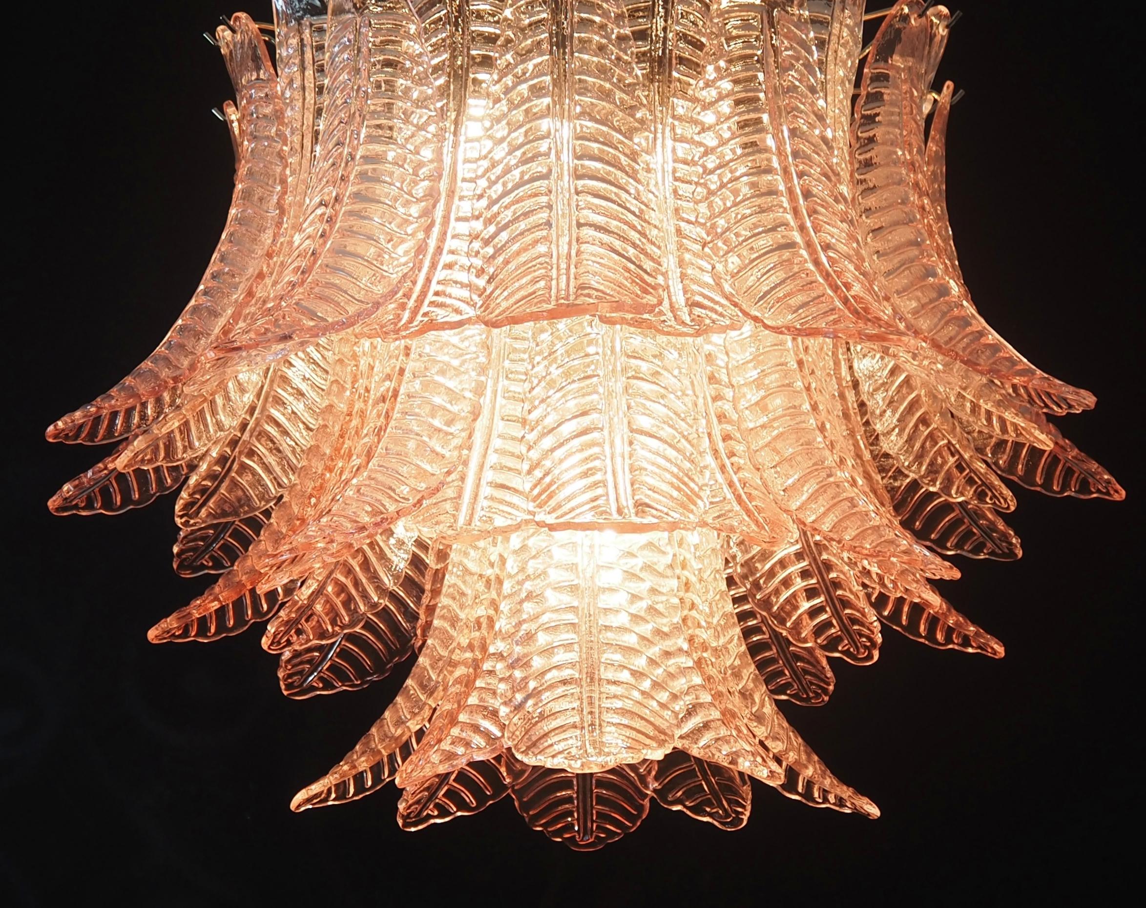 Beautiful Italian Murano three-Tier PINK Felci Glass chandelier For Sale 8