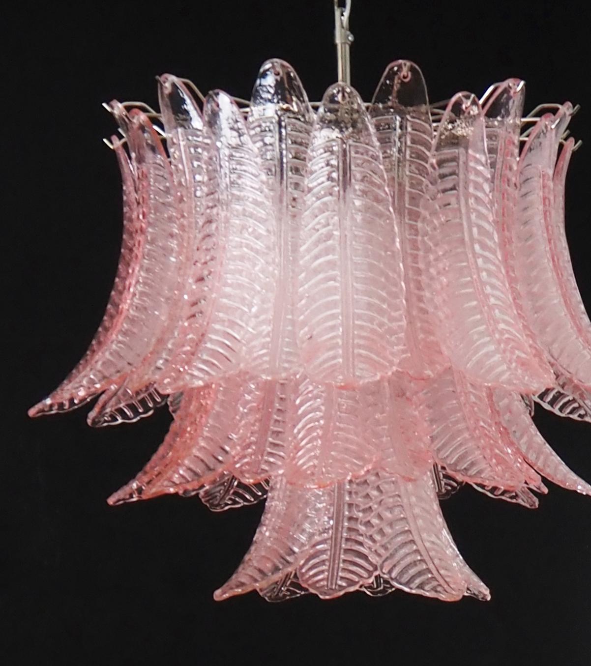 Beautiful Italian Murano three-Tier PINK Felci Glass chandelier For Sale 10