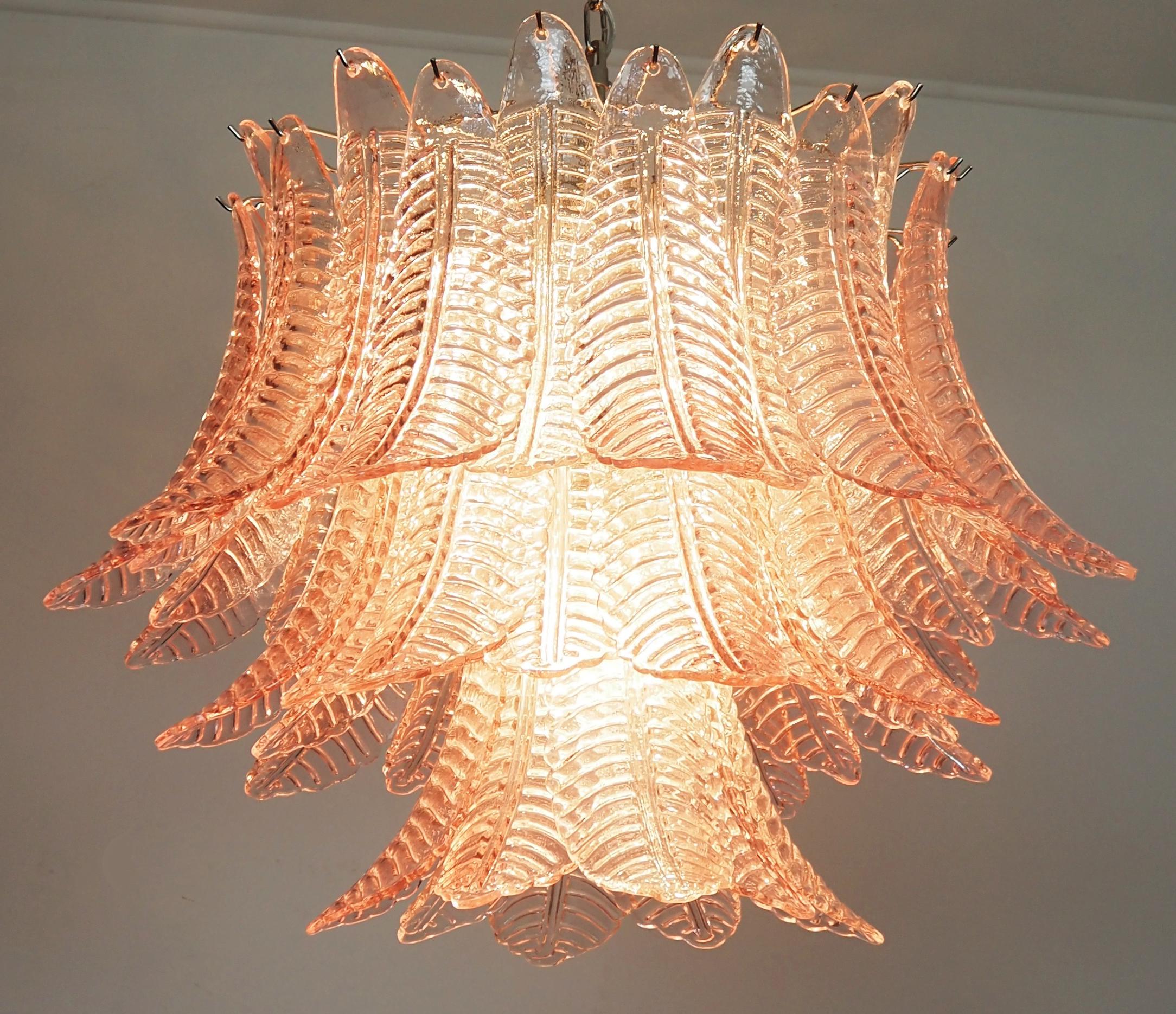 Beautiful Italian Murano three-Tier PINK Felci Glass chandelier For Sale 3