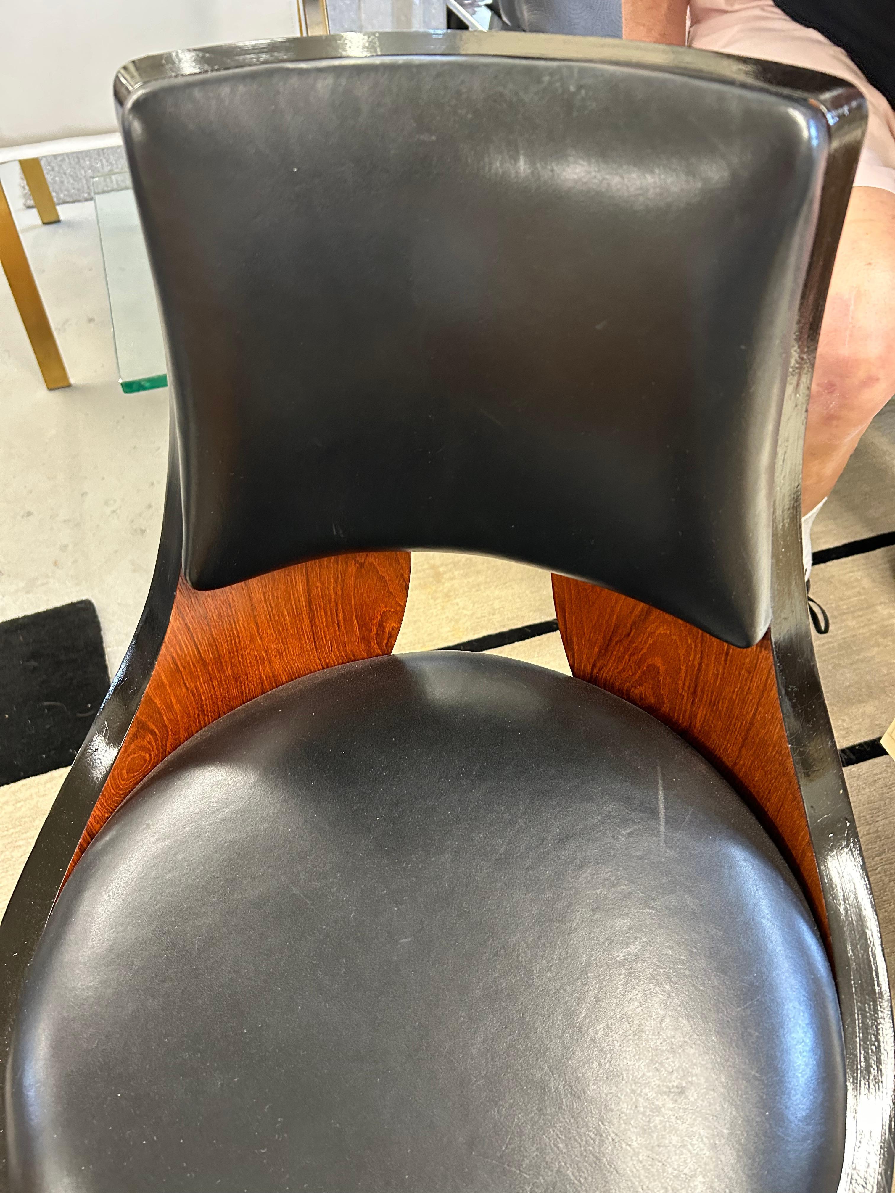 Late 20th Century Beautiful Italian Sculptural Mahogany & Black Leather Barrel Chair