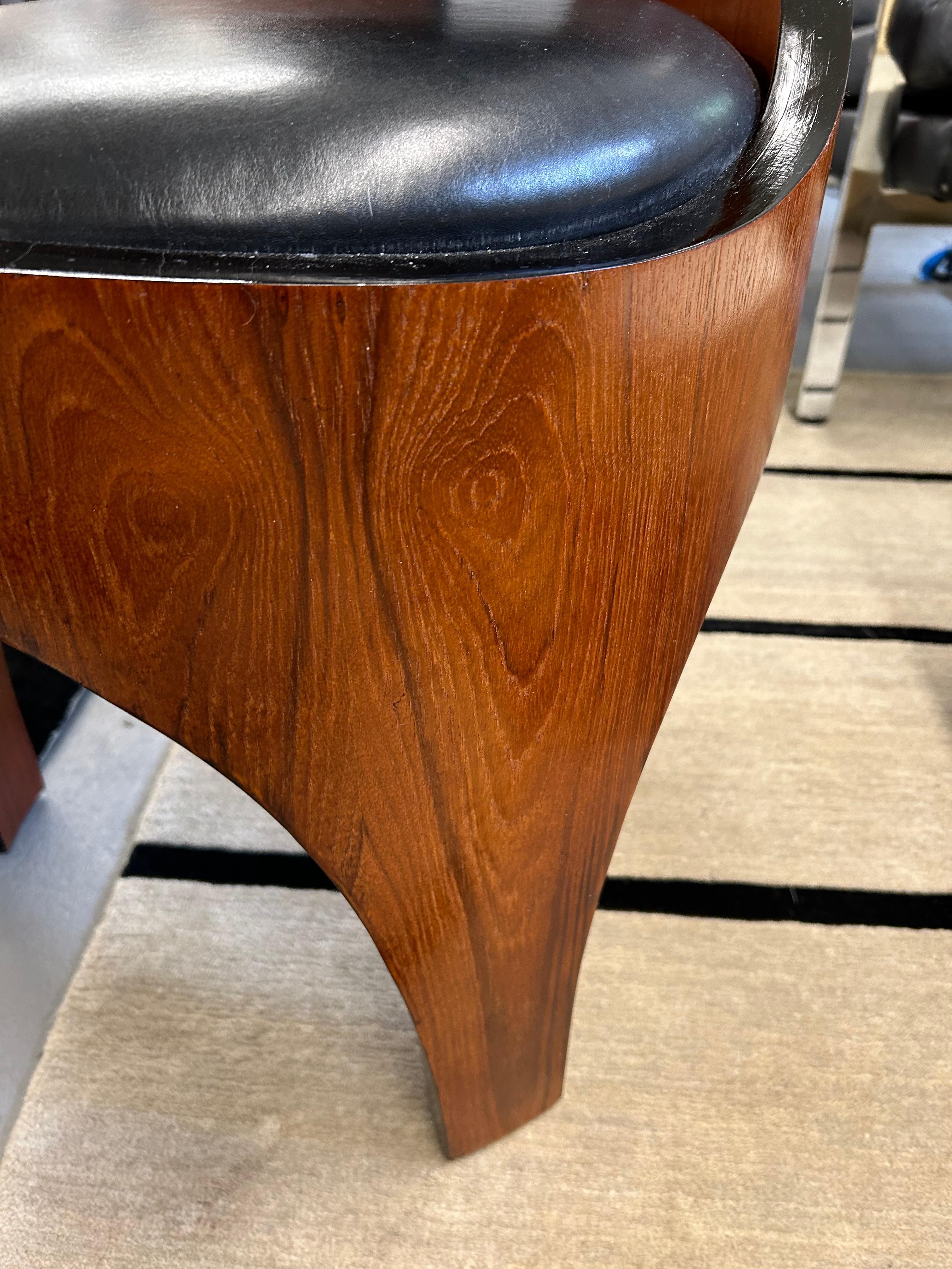 Beautiful Italian Sculptural Mahogany & Black Leather Barrel Chair 2