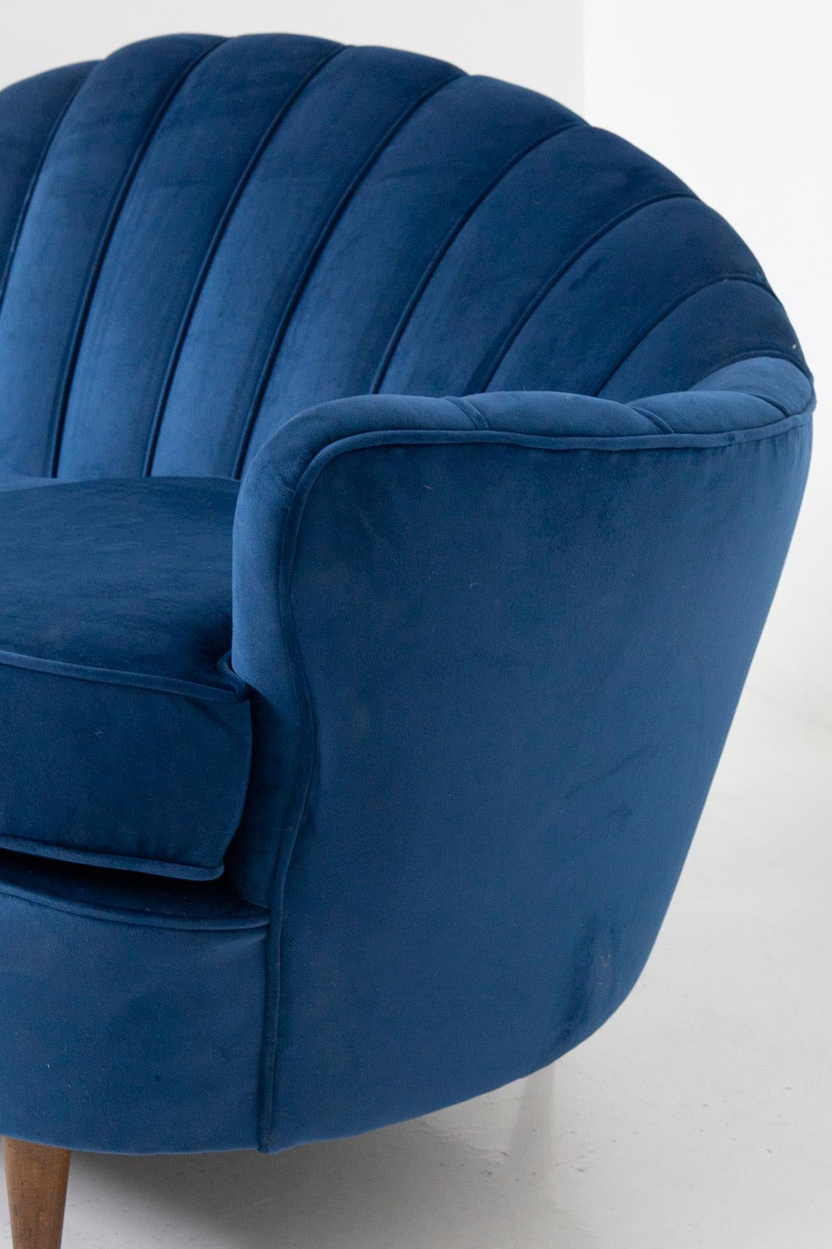 Mid-20th Century Beautiful Italian Shell Sofa in Blue Velvet