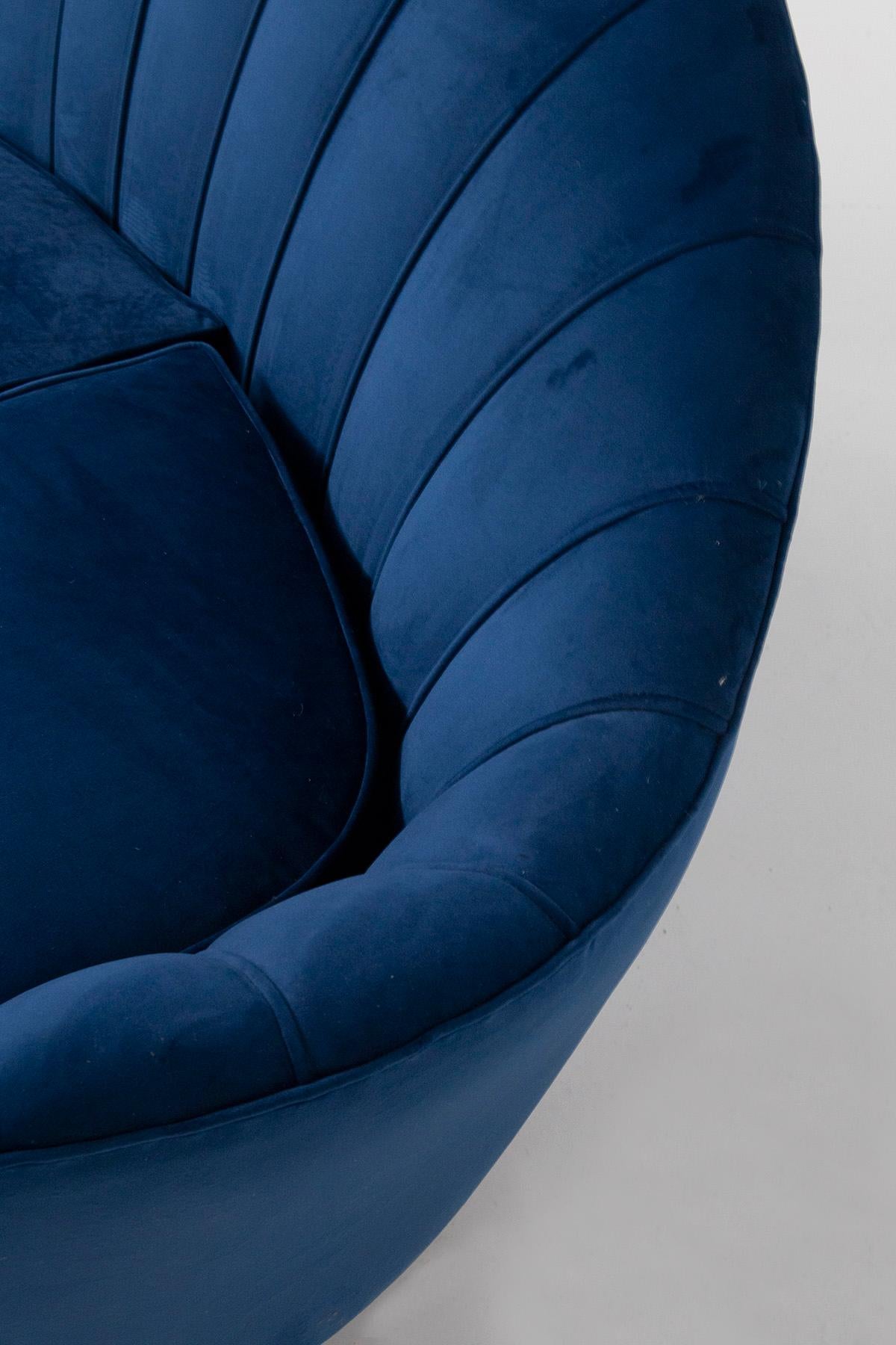 Beautiful Italian Shell Sofa in Blue Velvet 3