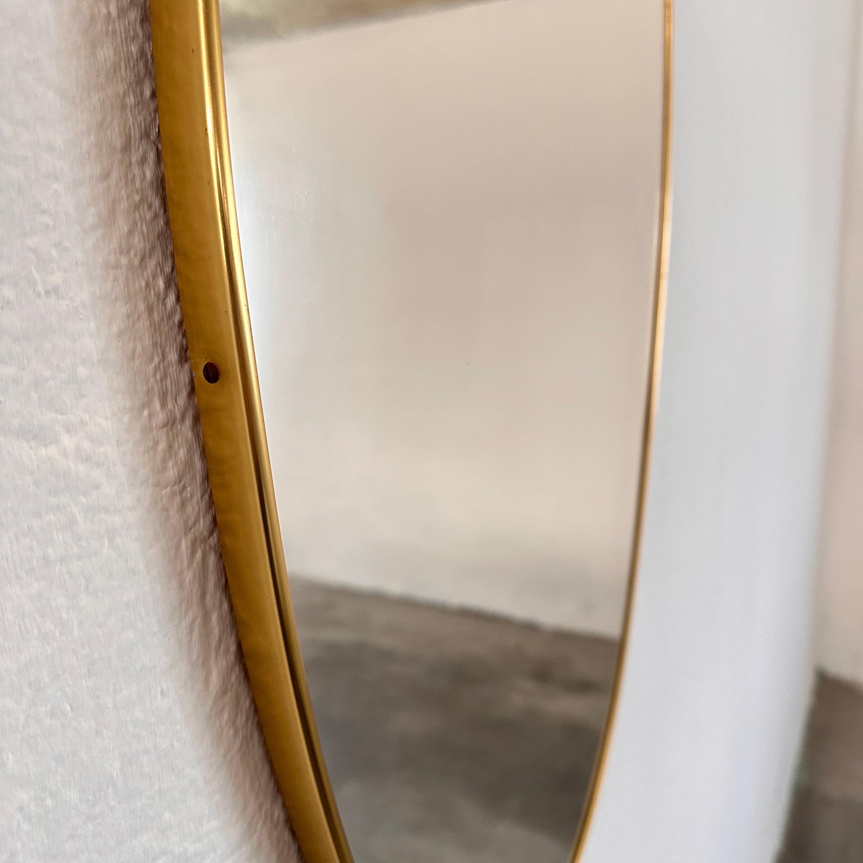 Mid-20th Century Beautiful Italian Shield Mirror from the 1950s in the Style of Gio Ponti
