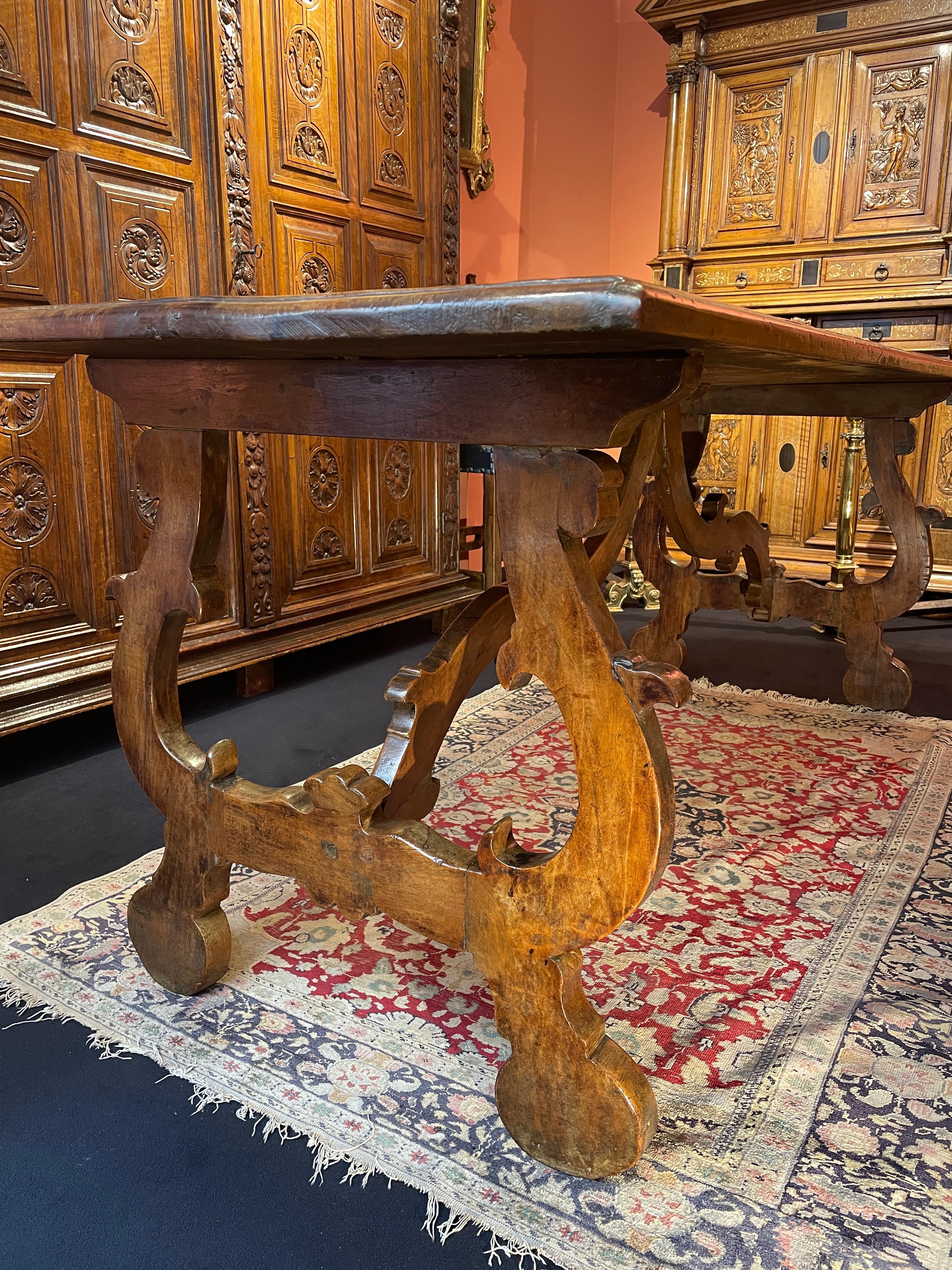BELLE TABLE ITALIENNE 