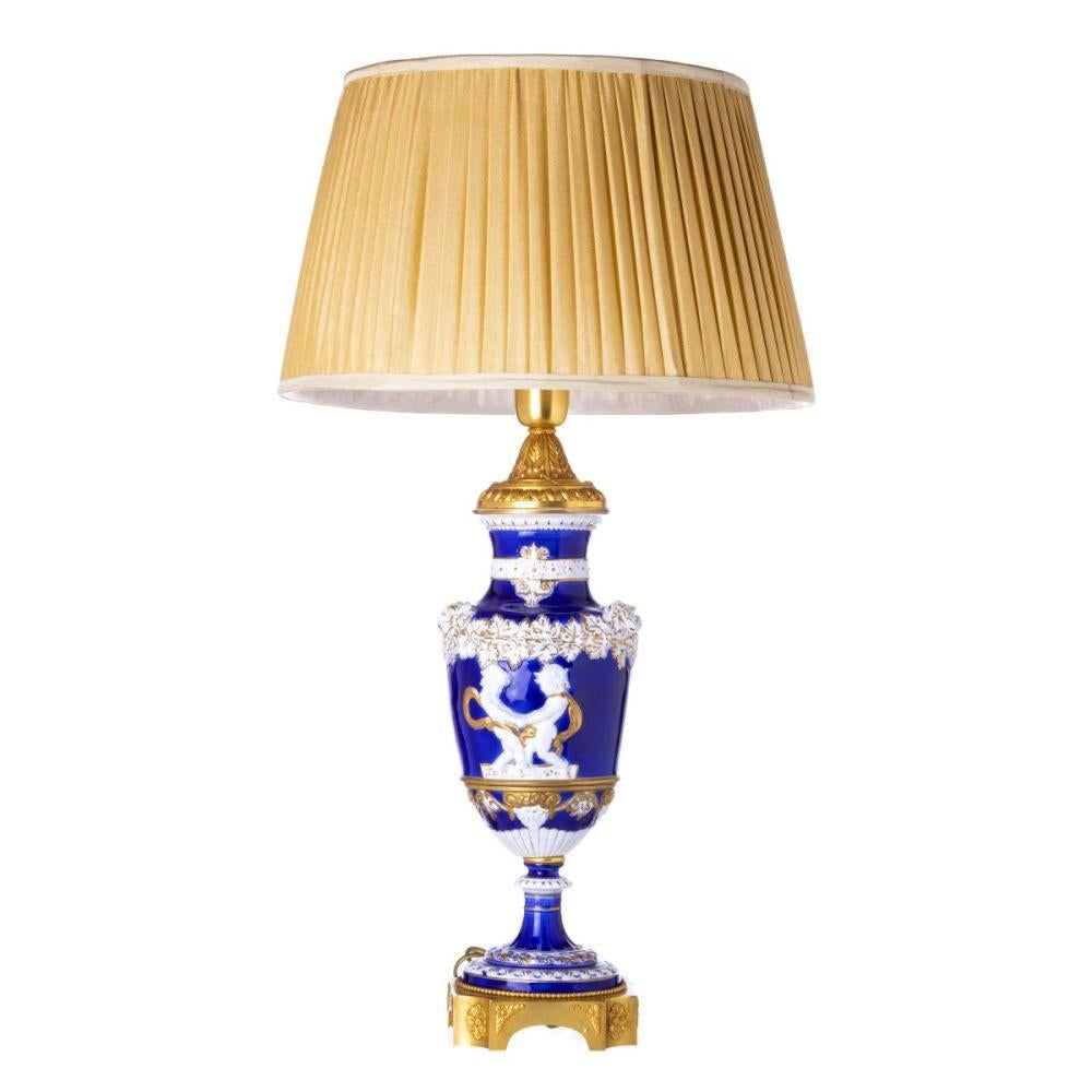 Hand-Crafted BEAUTIFUL ITALIAN TABLE LAMP 20th Century For Sale