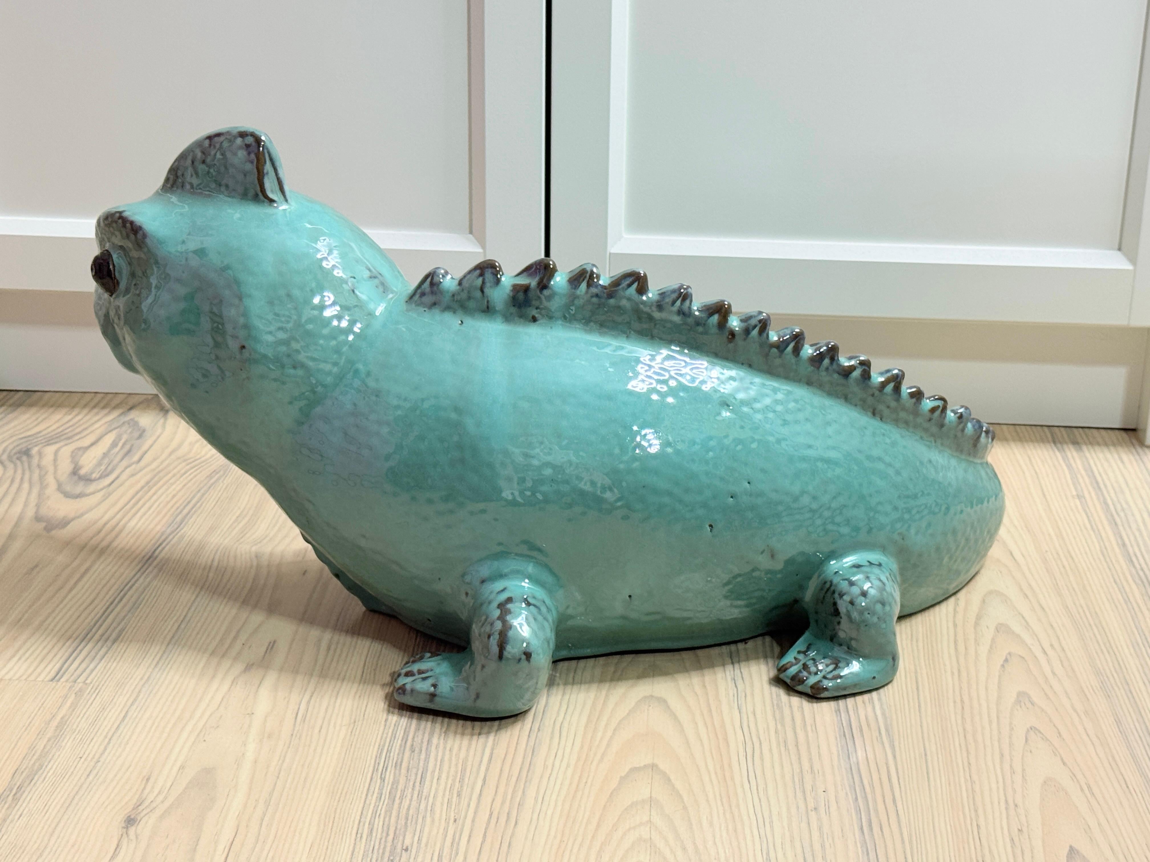 Smaltato Bellissima statua di lucertola in terracotta italiana Vintage, anni '80 in vendita