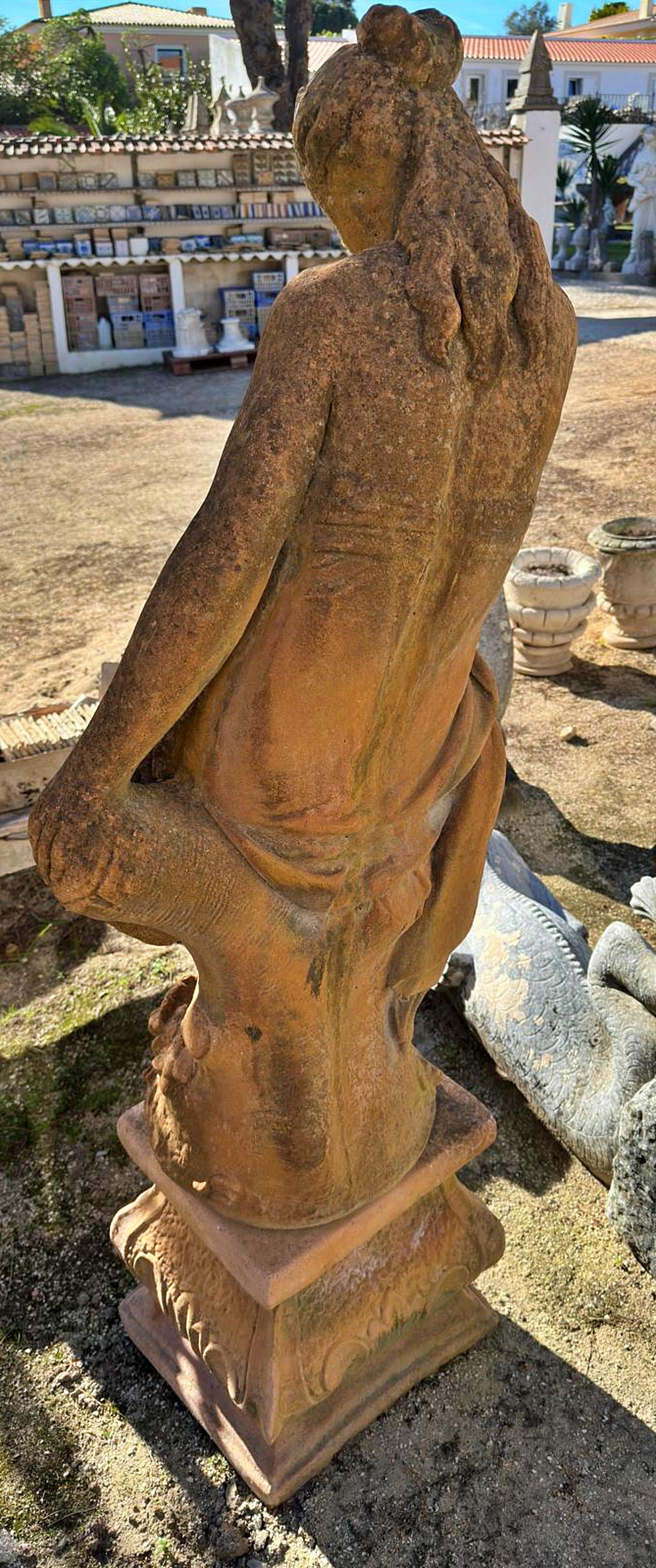 Schöne italienische Terrakotta  Bildhauerei 19. Jahrhundert
