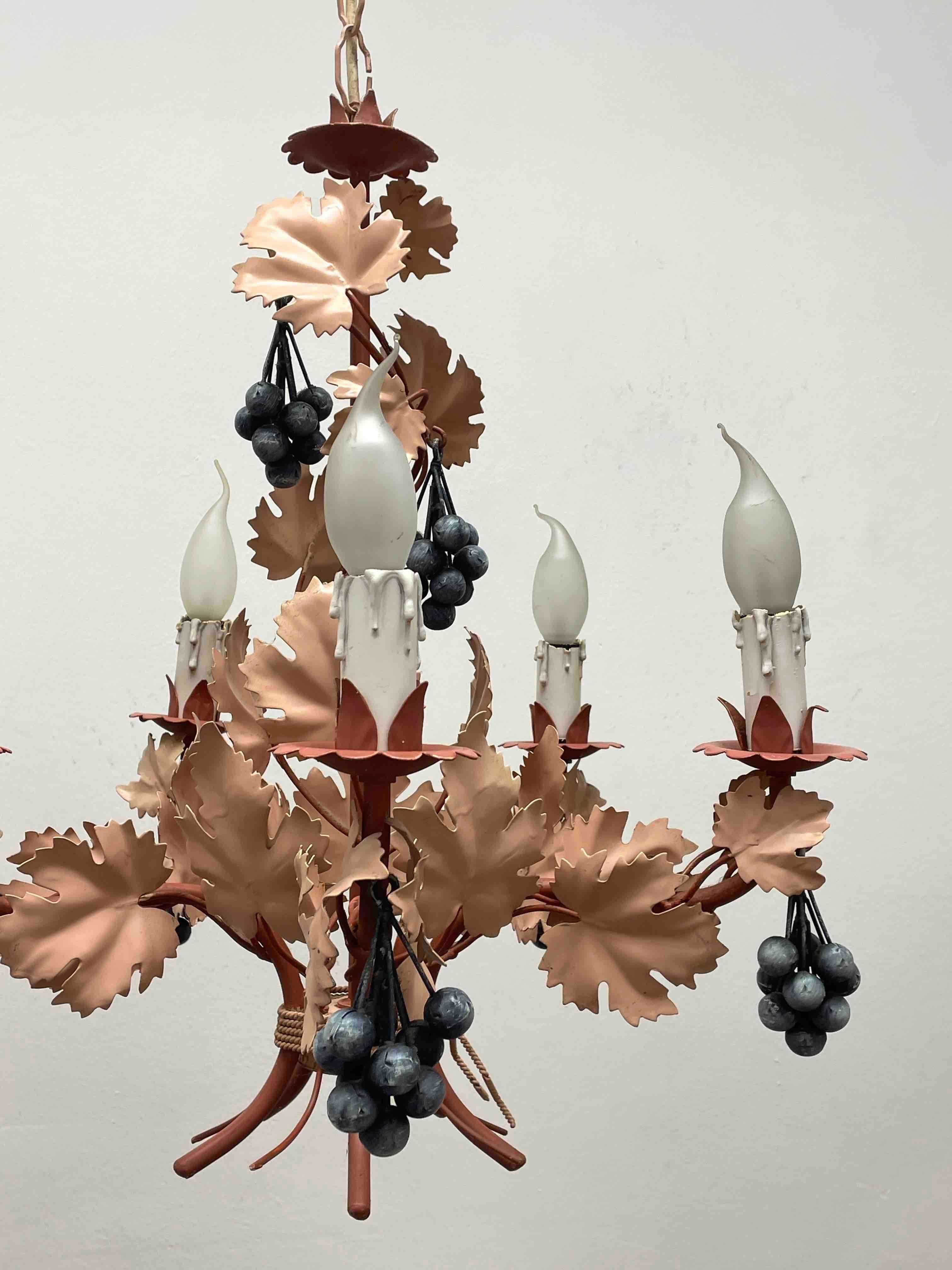 Beautiful Italian Tole Florentine Florence Dusky Pink with Grapes Chandelier For Sale 4