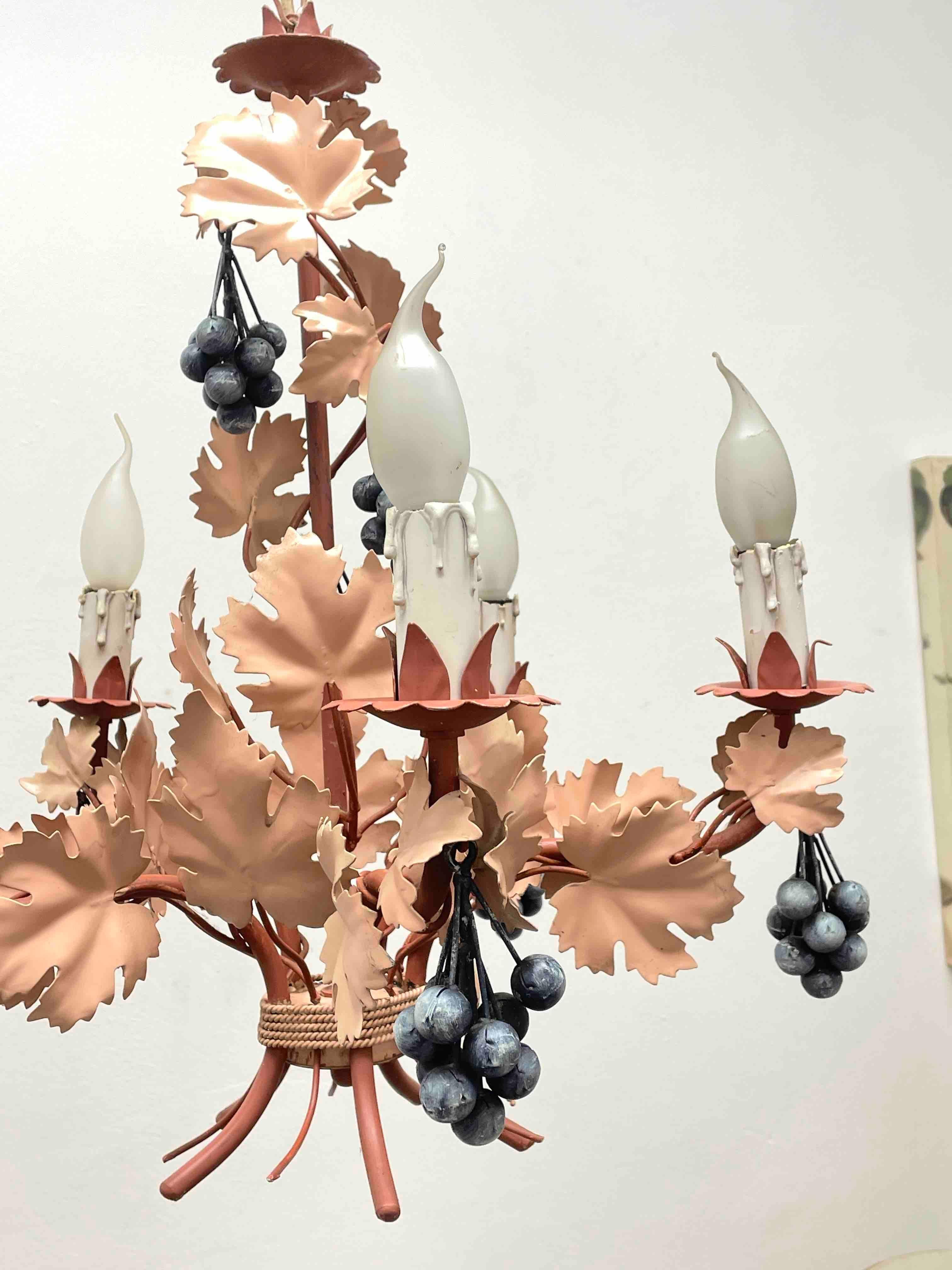 Mid-20th Century Beautiful Italian Tole Florentine Florence Dusky Pink with Grapes Chandelier For Sale