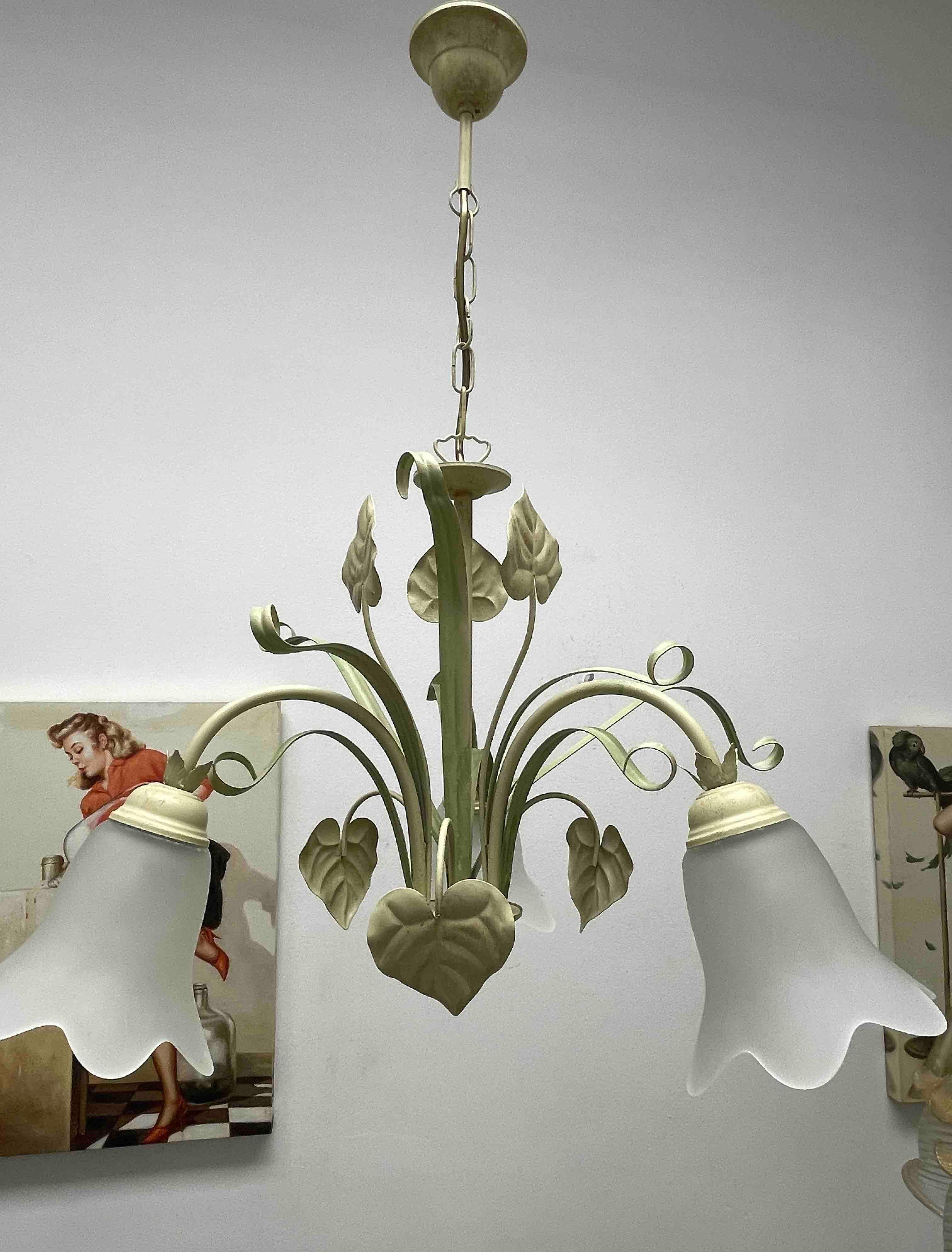 Late 20th Century Beautiful Italian Tole Florentine Florence Grasses and Leaves Chandelier For Sale