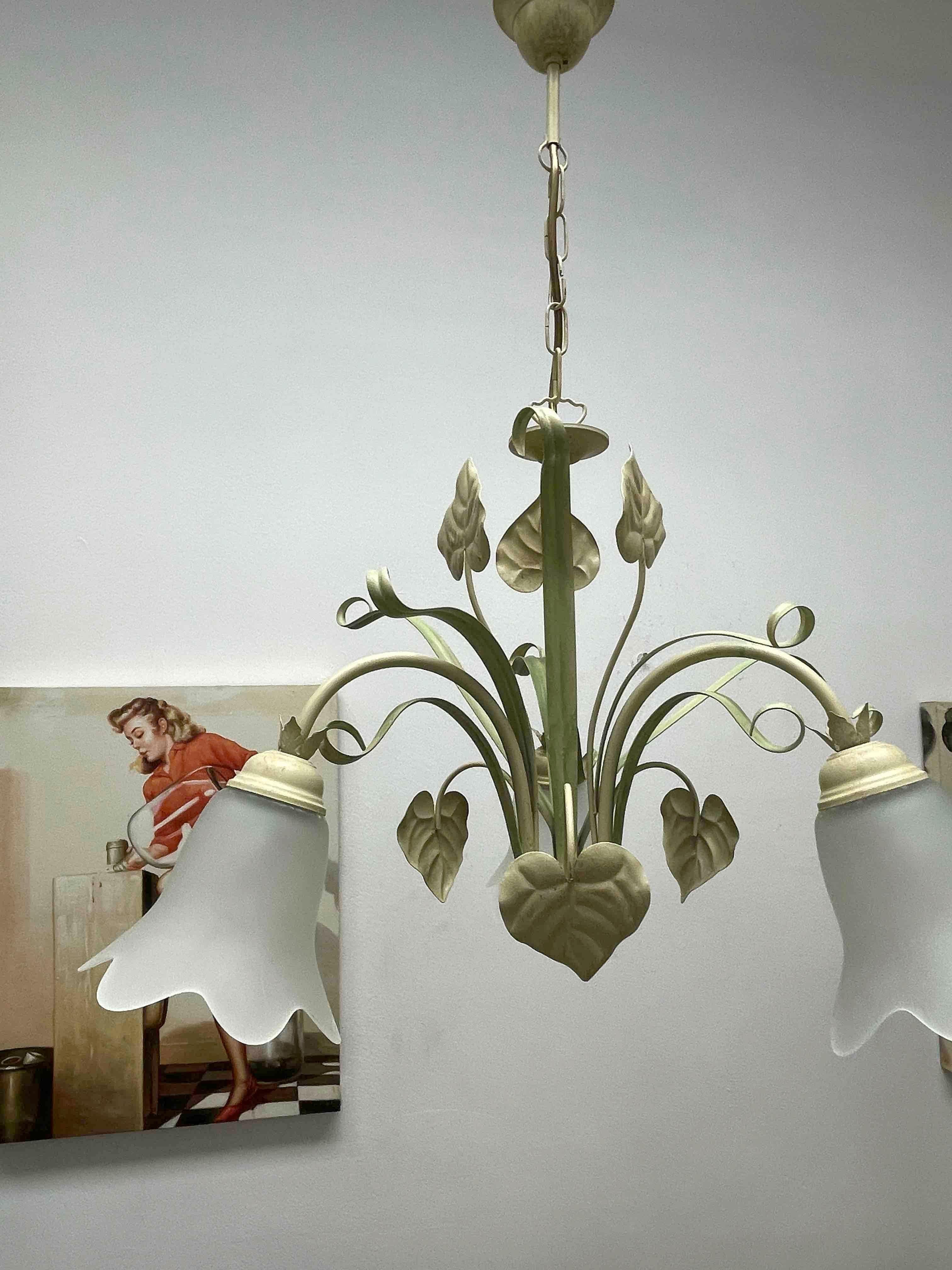 Metal Beautiful Italian Tole Florentine Florence Grasses and Leaves Chandelier For Sale