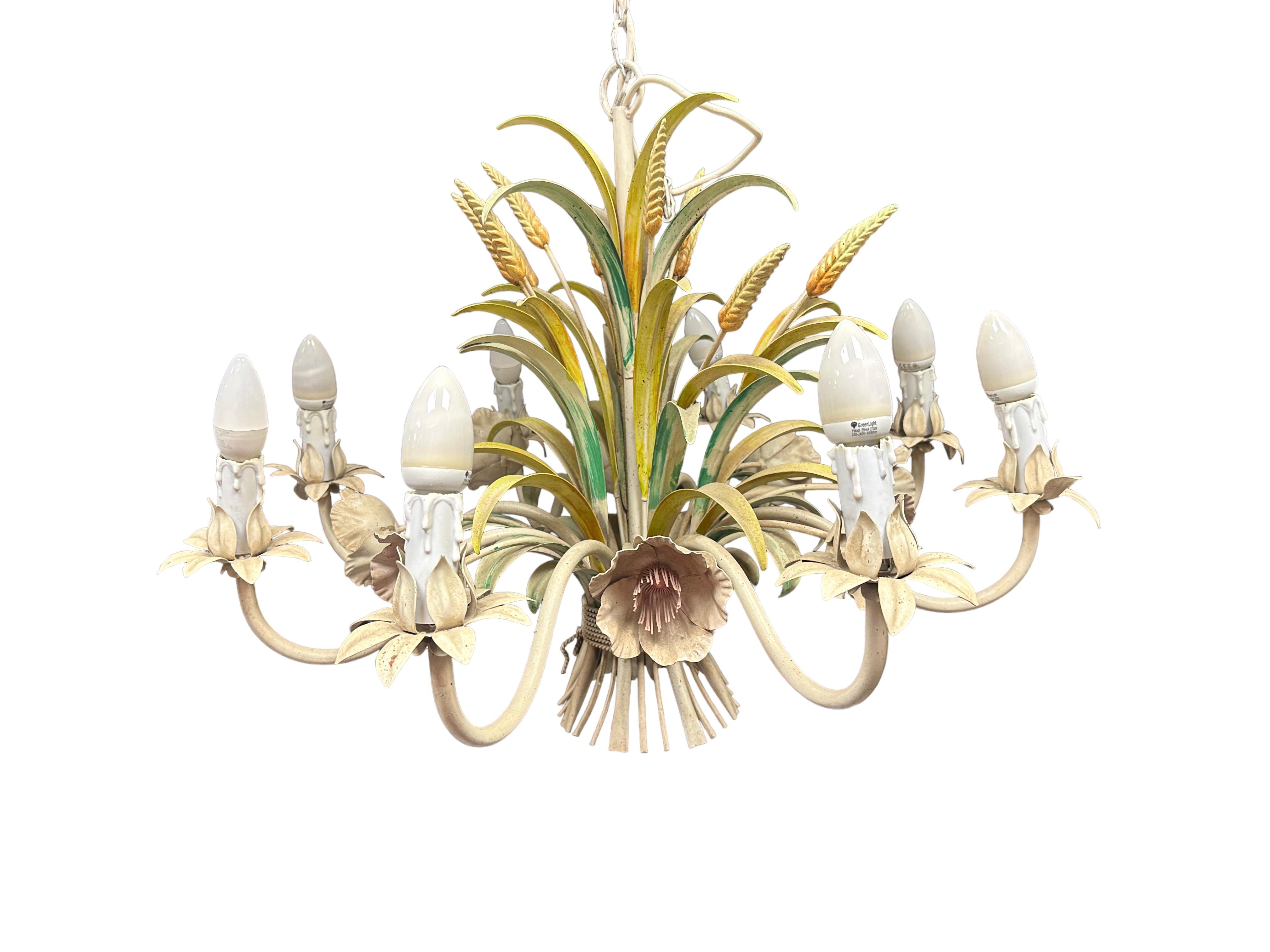 Hollywood Regency Beautiful Italian Tole Florentine Florence Polychrome 8 Light Chandelier 1960s For Sale