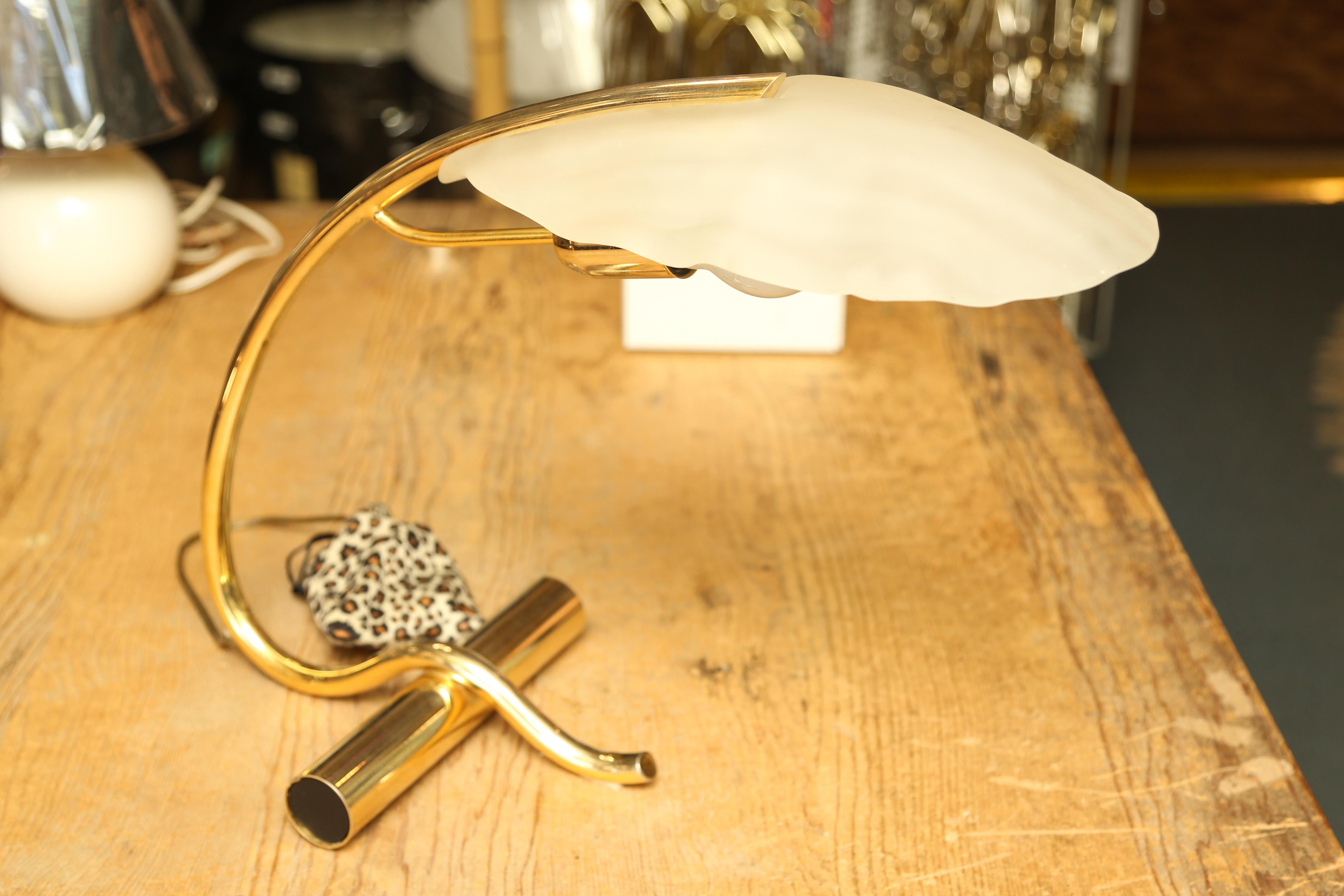 Beautiful Italian Vintage Brass and Murano Glass Leaf Desk Lamp 1