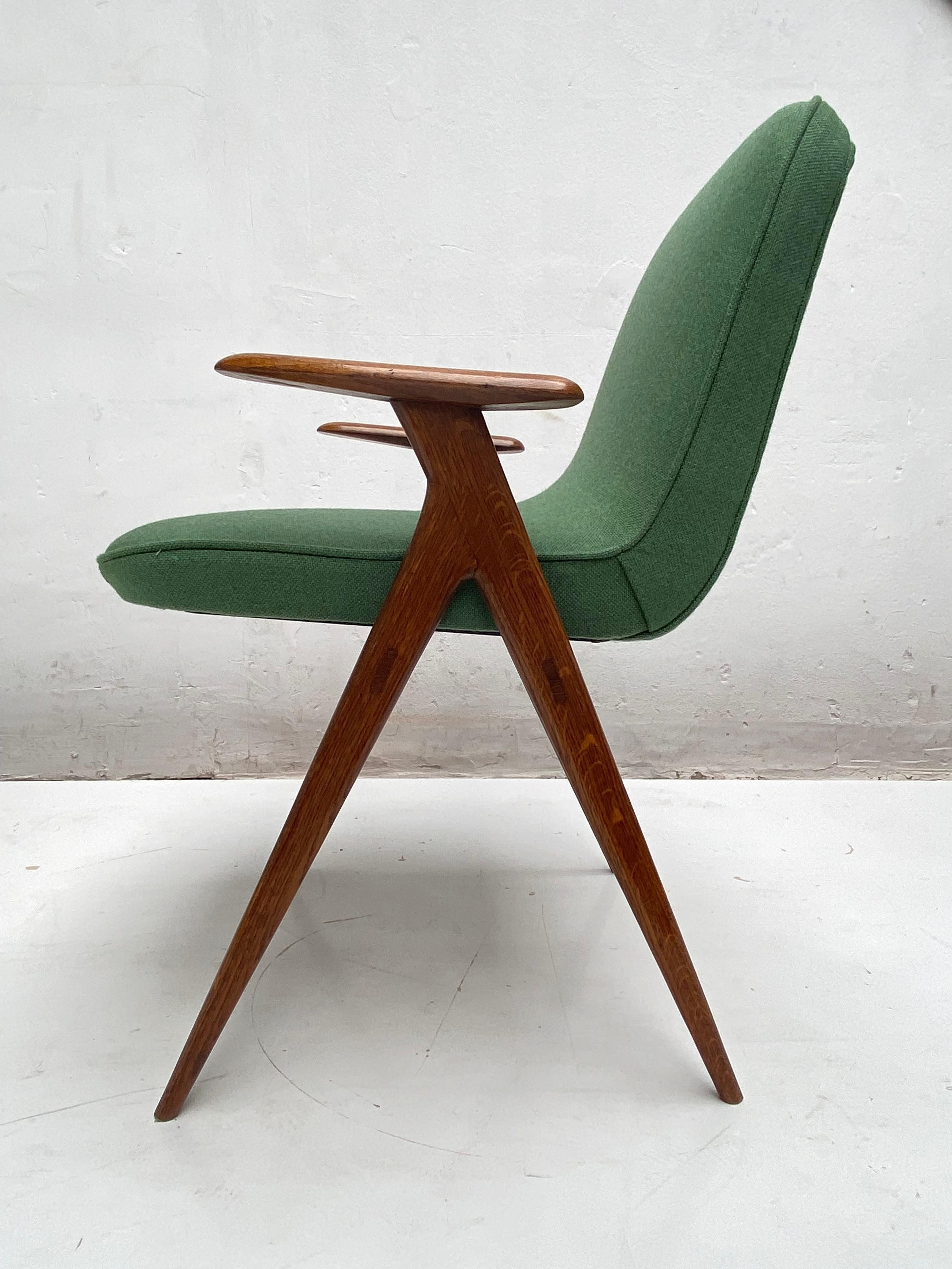 Beautiful Italian Walnut Side Chair by Gaetano & Alessandro Besana 1958 For Sale 1