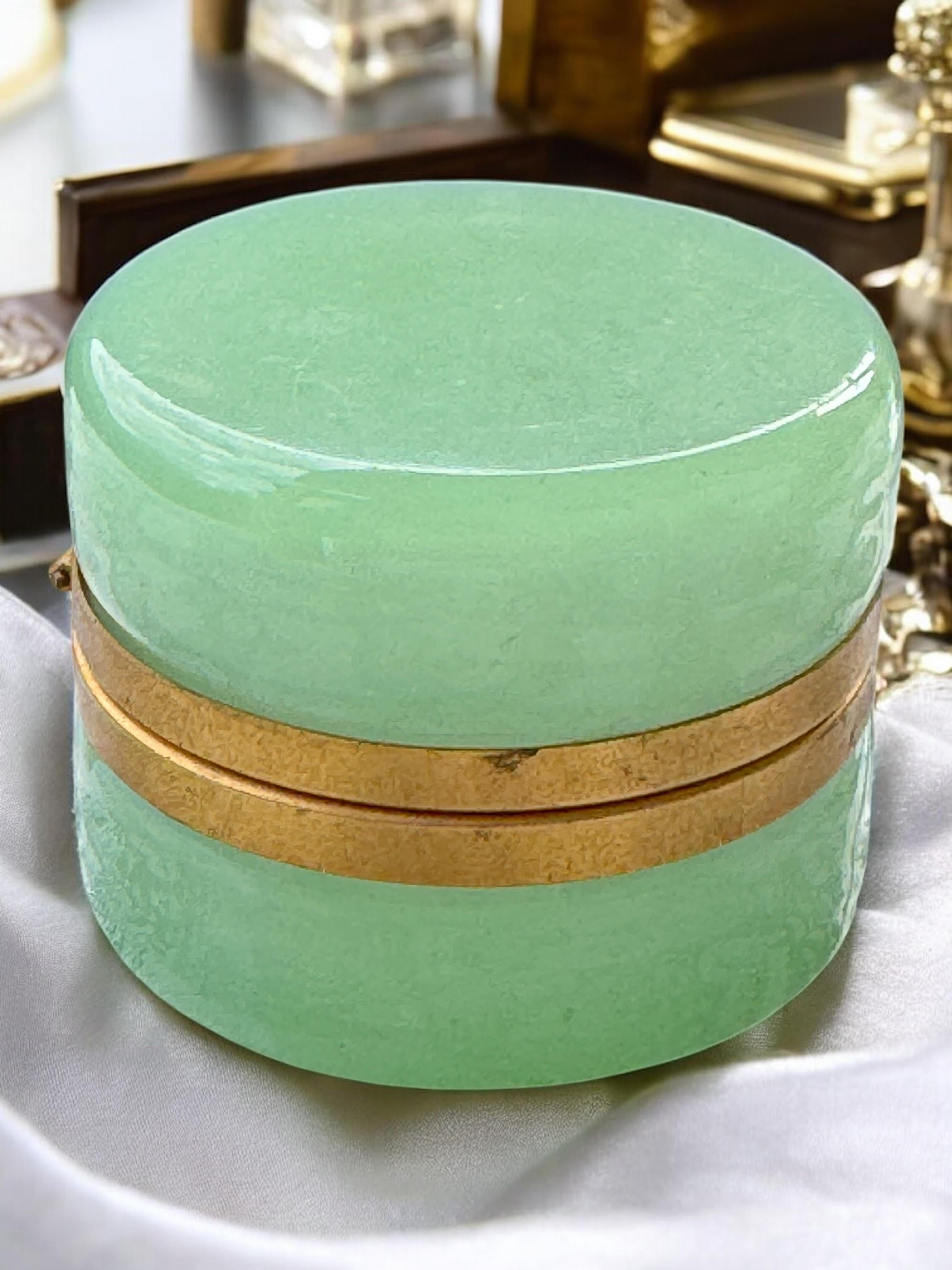 Schöne Jade-Opal Cenedese Glasbox mit Bronzebeschlägen, Italien, 1950er Jahre im Angebot 1