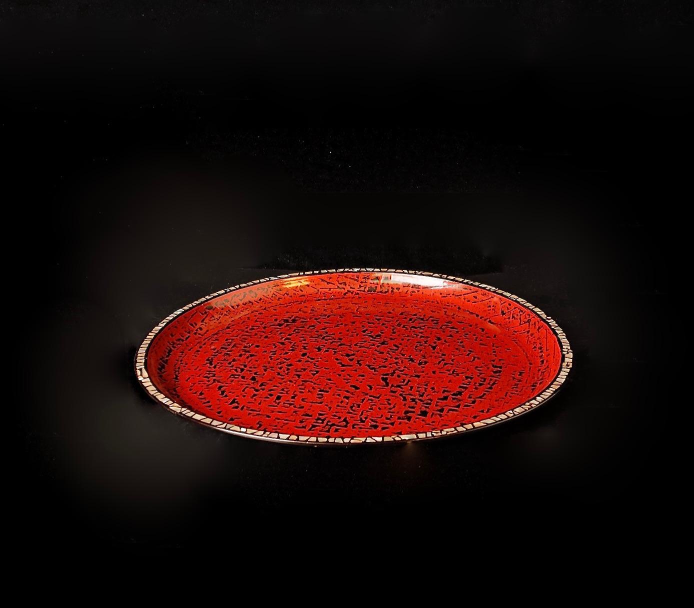 Beautiful Japanese Lacquered Tray Raden Abalone Shell Decoration For Sale 4