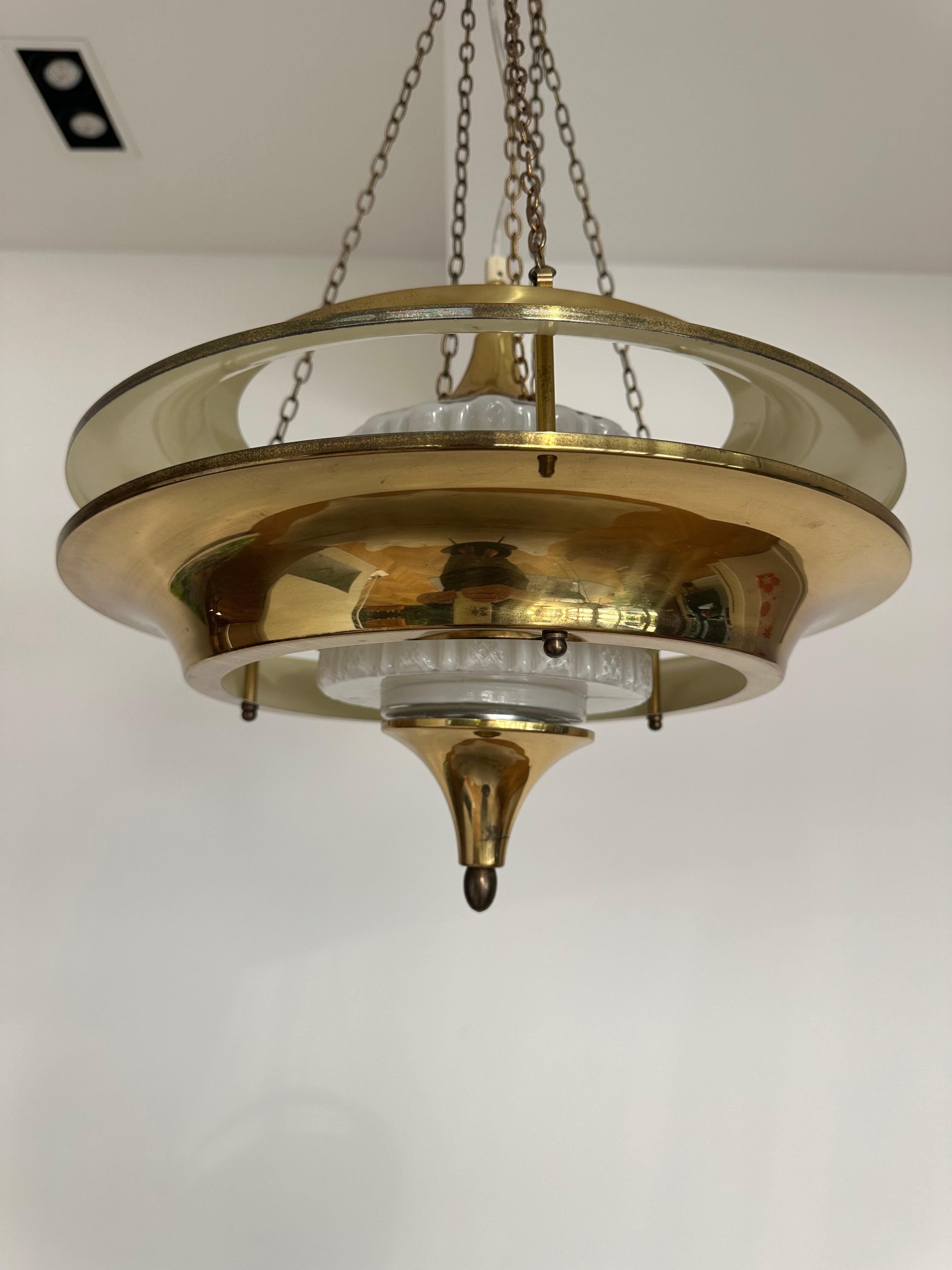 Scandinavo moderno Bellissimo lampadario Kai Finnmark / Kai Ruokonen in ottone di LYNX in vendita