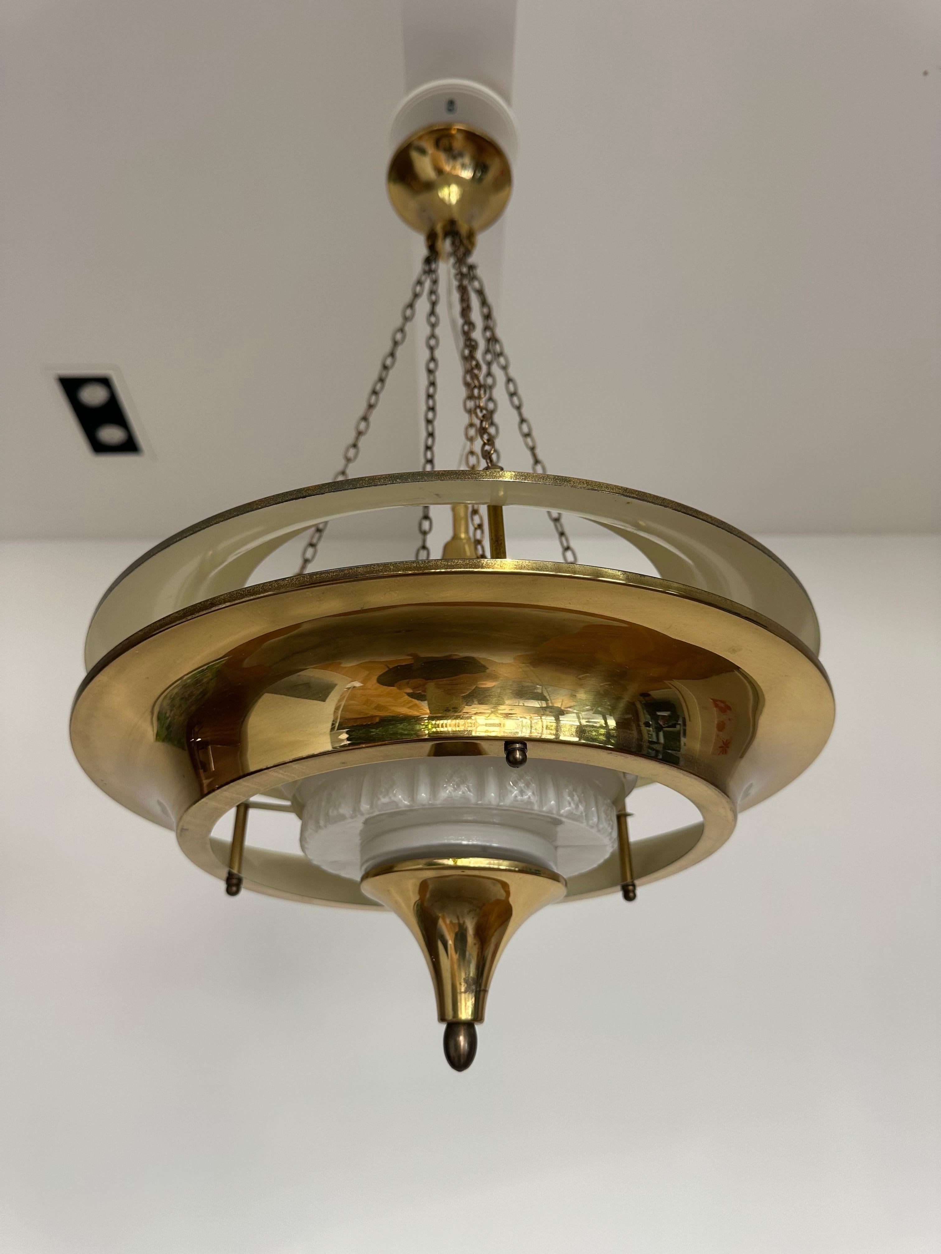 Ottone Bellissimo lampadario Kai Finnmark / Kai Ruokonen in ottone di LYNX in vendita