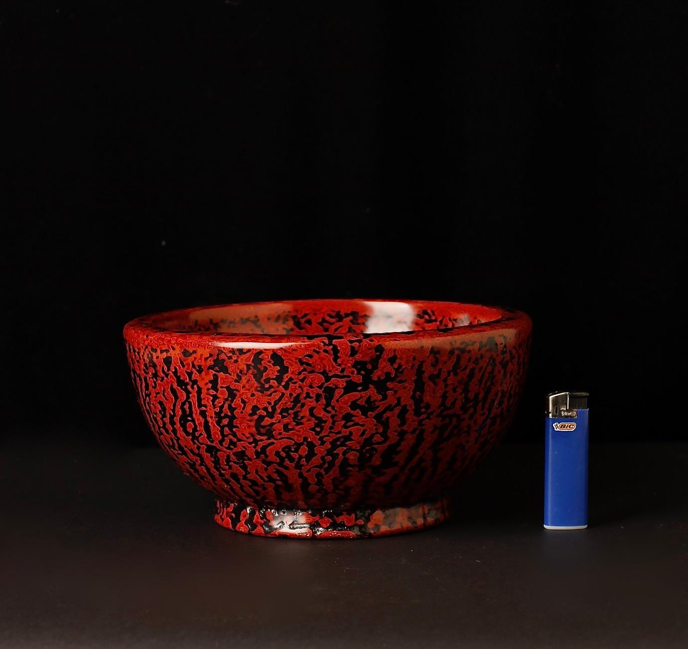 Japanese Beautiful Kanshitsu Bachi Lacquered Worker Bowl – Showa Period (20th Century) wi For Sale