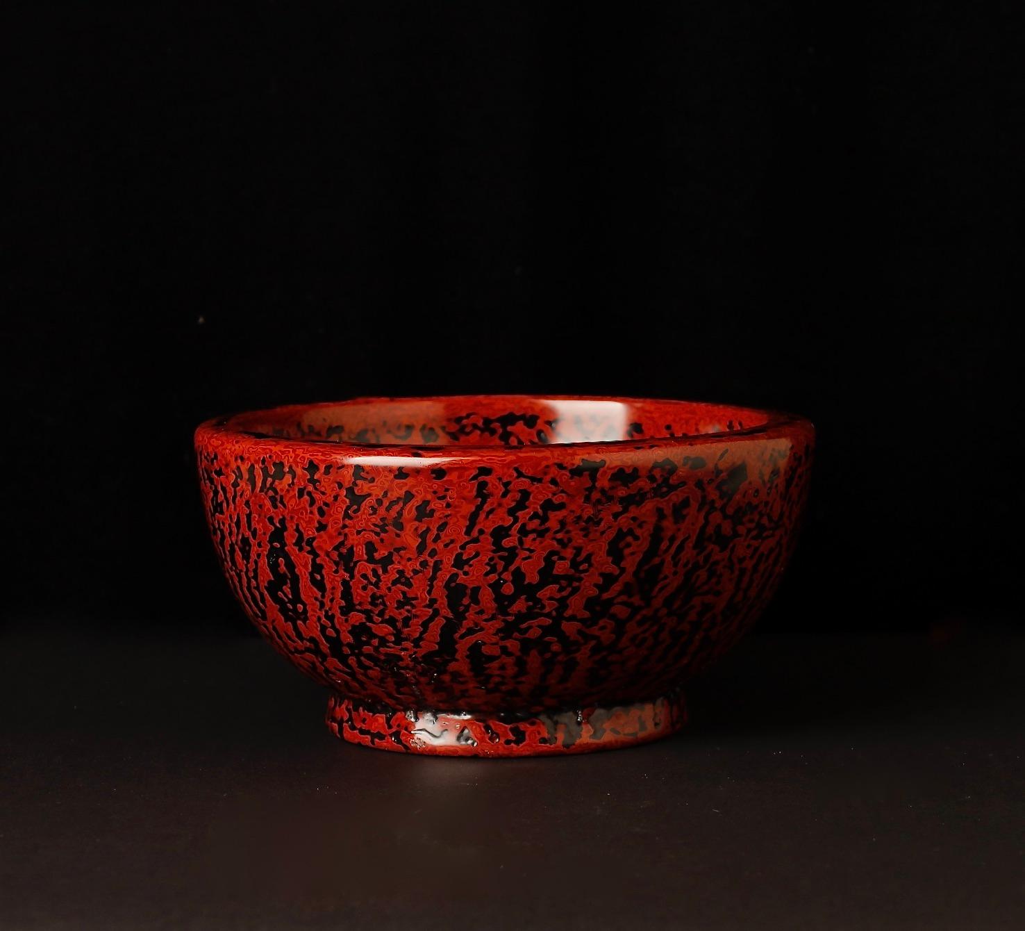 Beautiful Kanshitsu Bachi Lacquered Worker Bowl – Showa Period (20th Century) wi In Good Condition For Sale In Fukuoka, JP