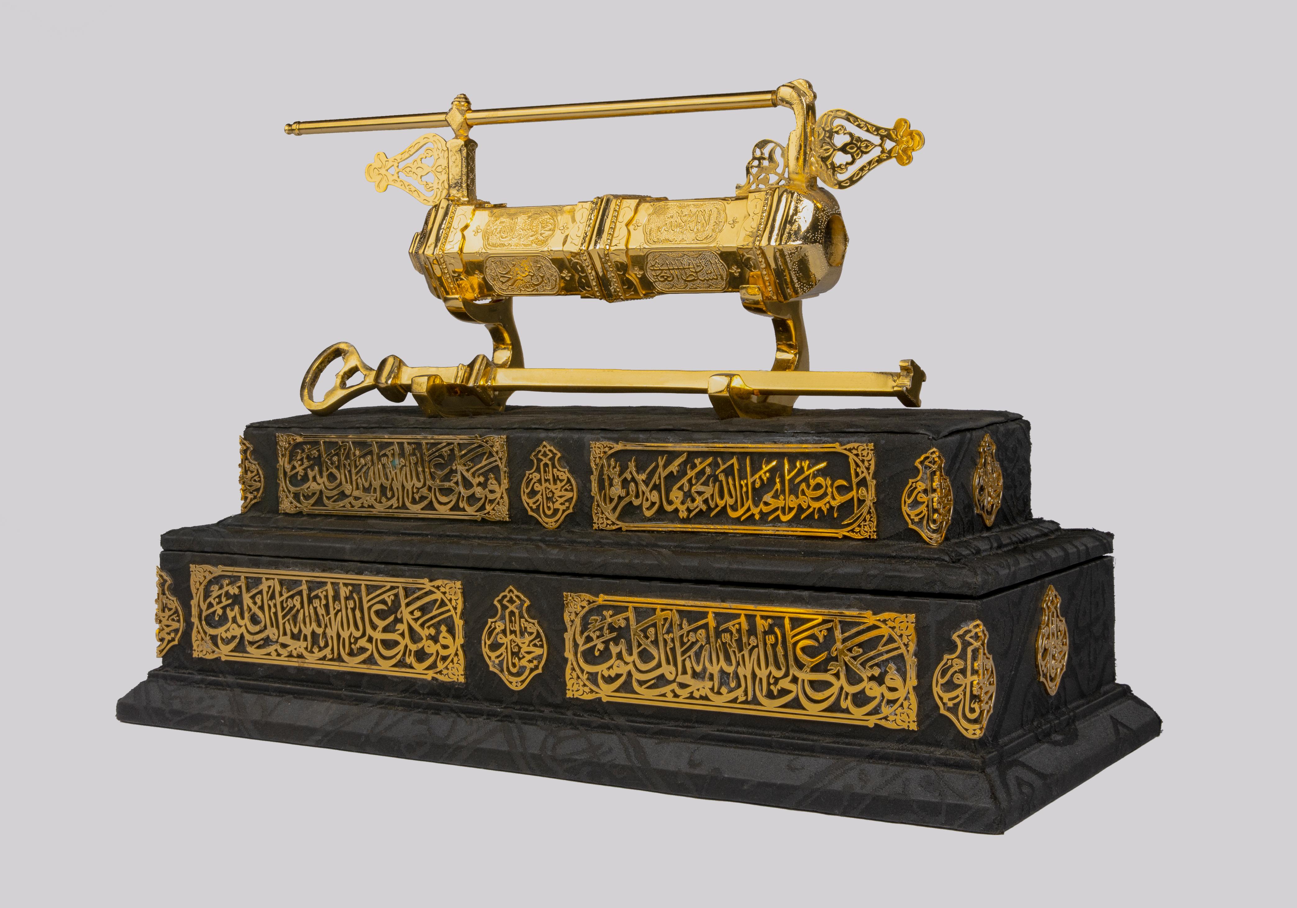 beautiful key and lock of the Holy Kaaba ottoman Islamic of Sultan Ibrahim & box For Sale 9