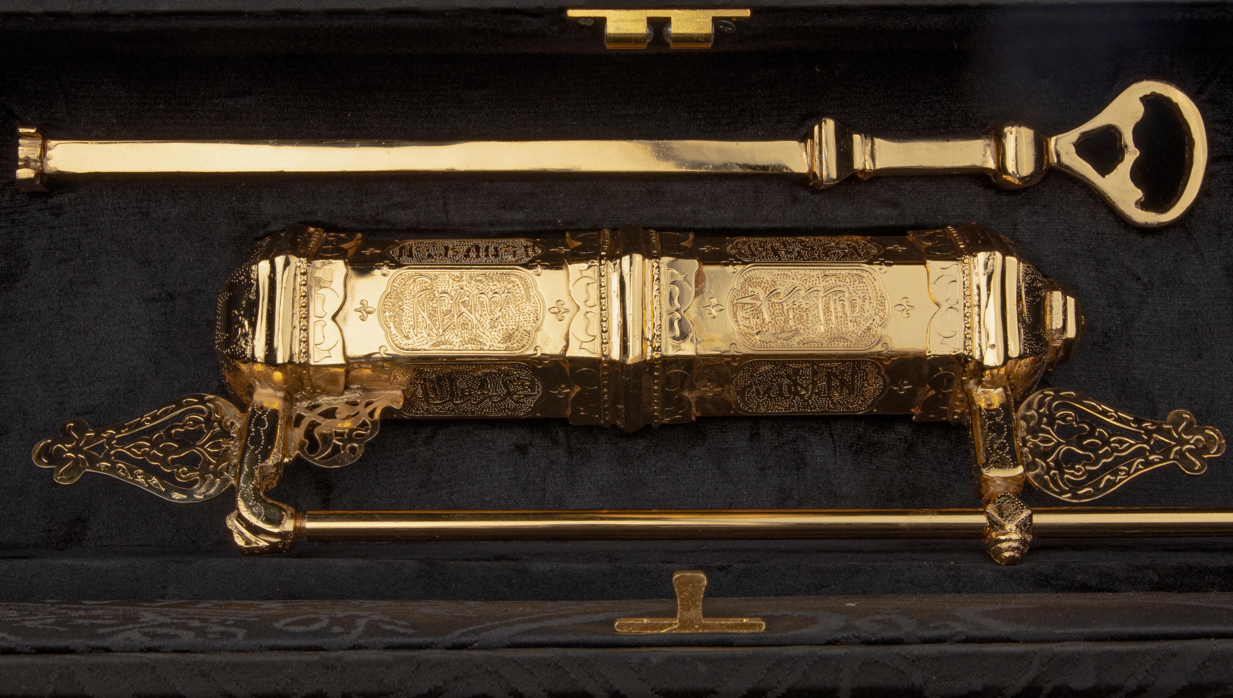 beautiful key and lock of the Holy Kaaba ottoman Islamic of Sultan Ibrahim & box For Sale 10