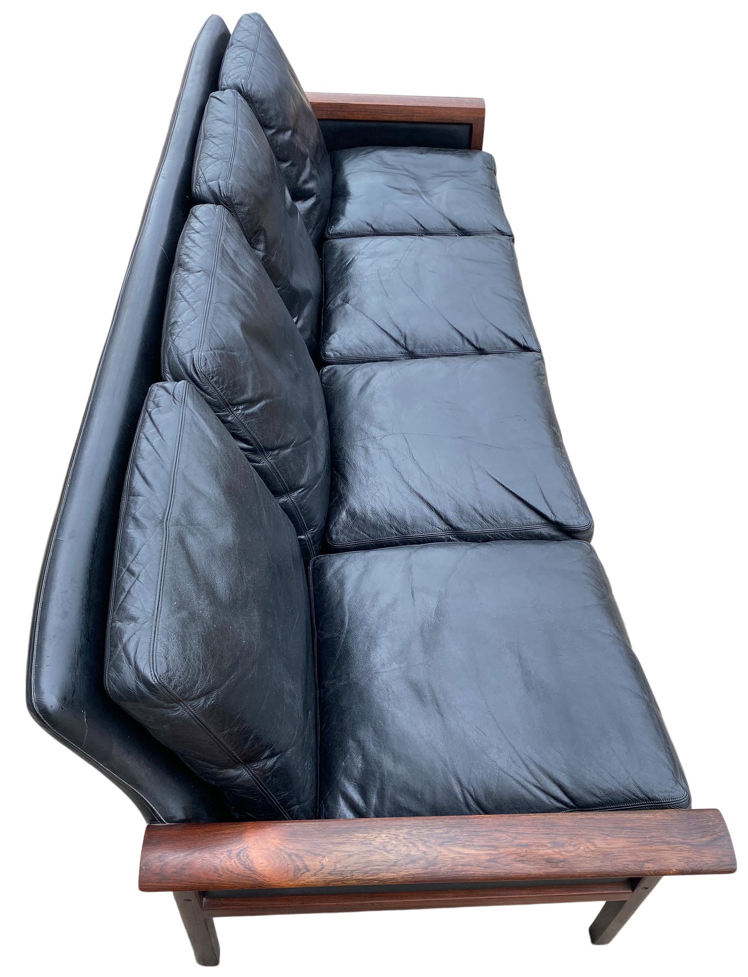 Beautiful Knut Saeter for Vatne Mobler Black Leather and Rosewood Sofa 10