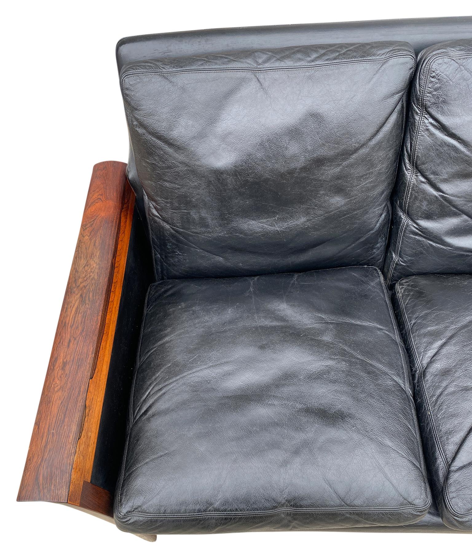 Mid-20th Century Beautiful Knut Saeter for Vatne Mobler Black Leather and Rosewood Sofa