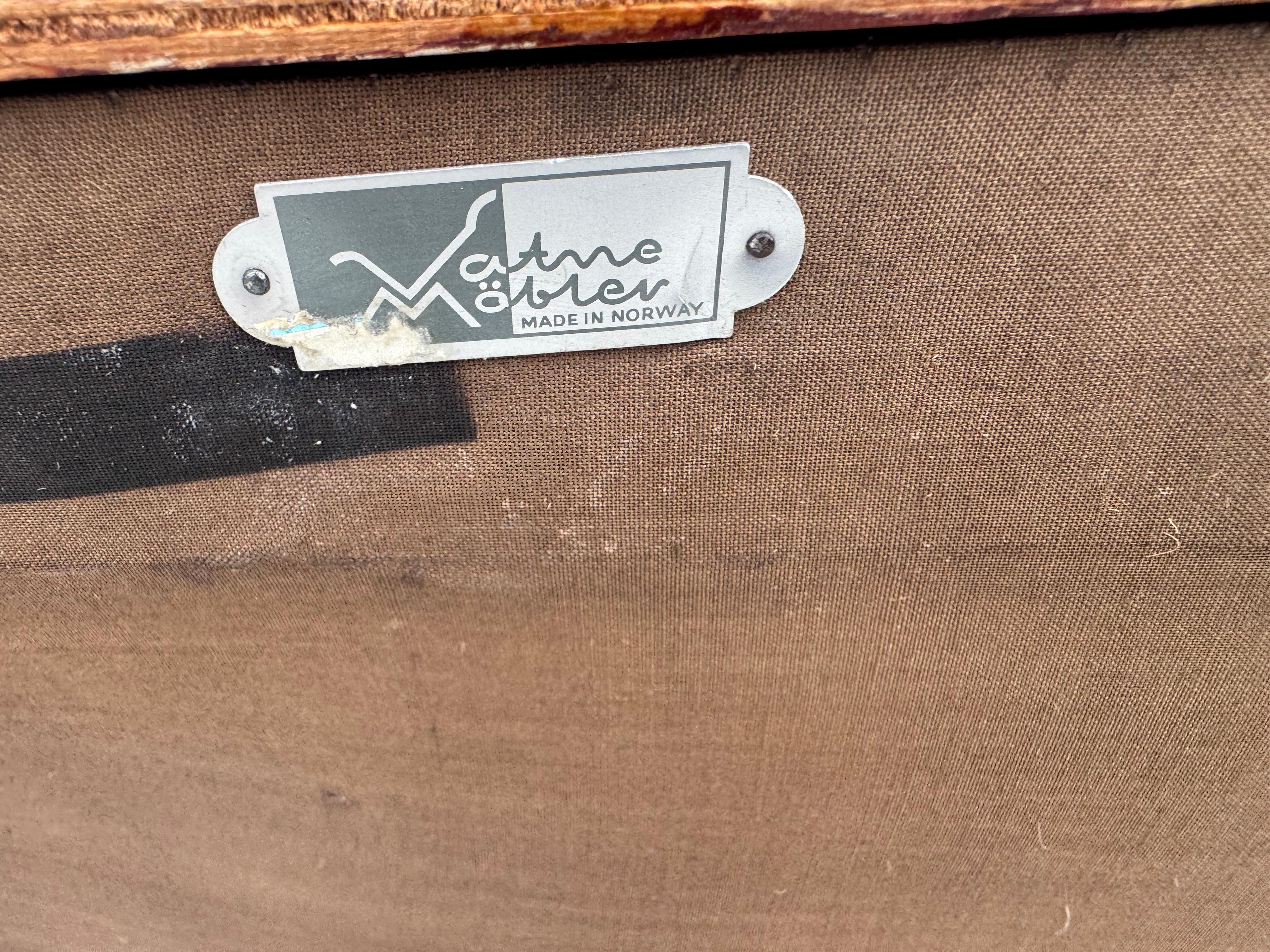 Magnifique chaise longue en cuir noir et teck de Knut Saeter pour Vatne Mobler en vente 5