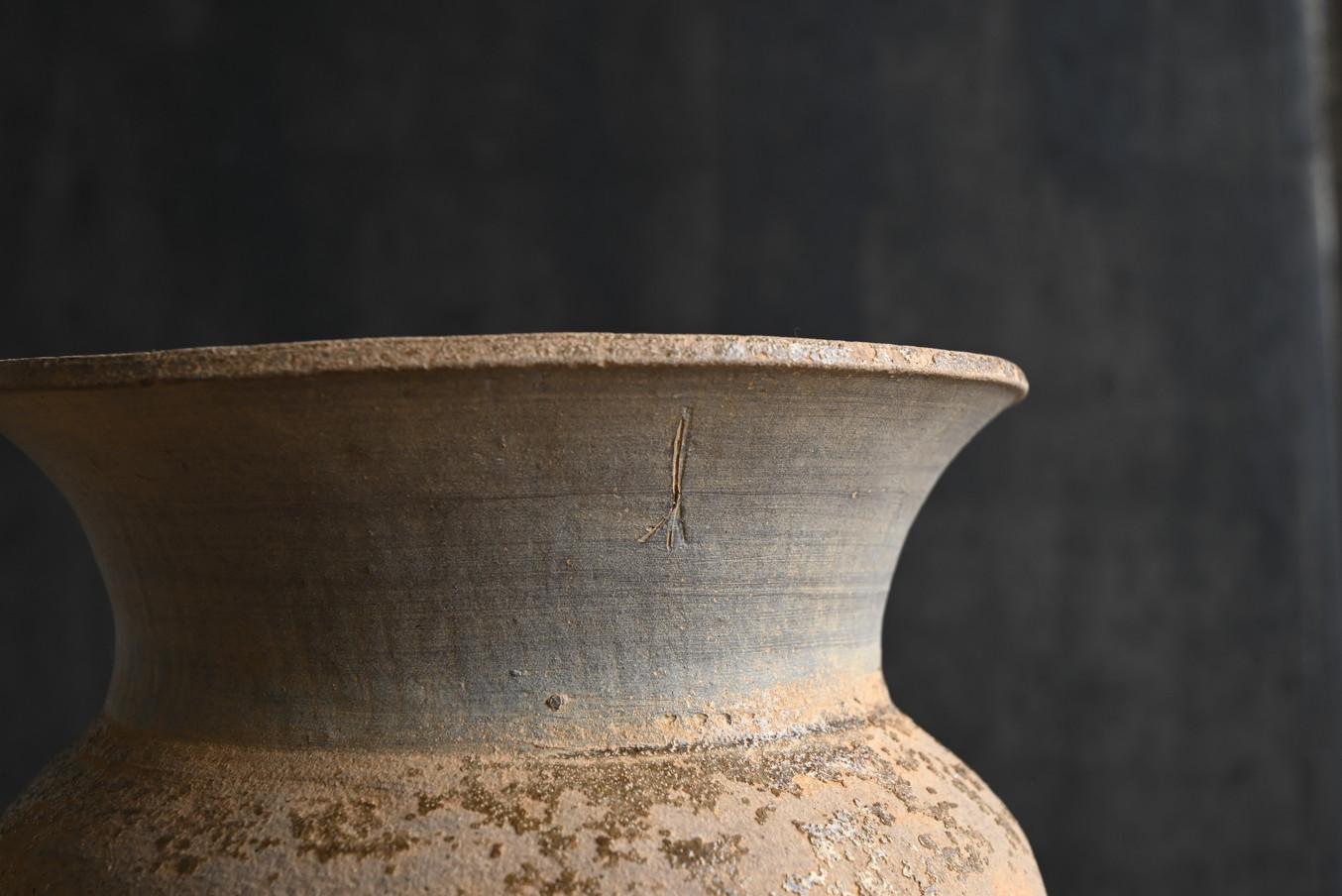 Beautiful Korean antique earthenware/gray excavated flower vase For Sale 3