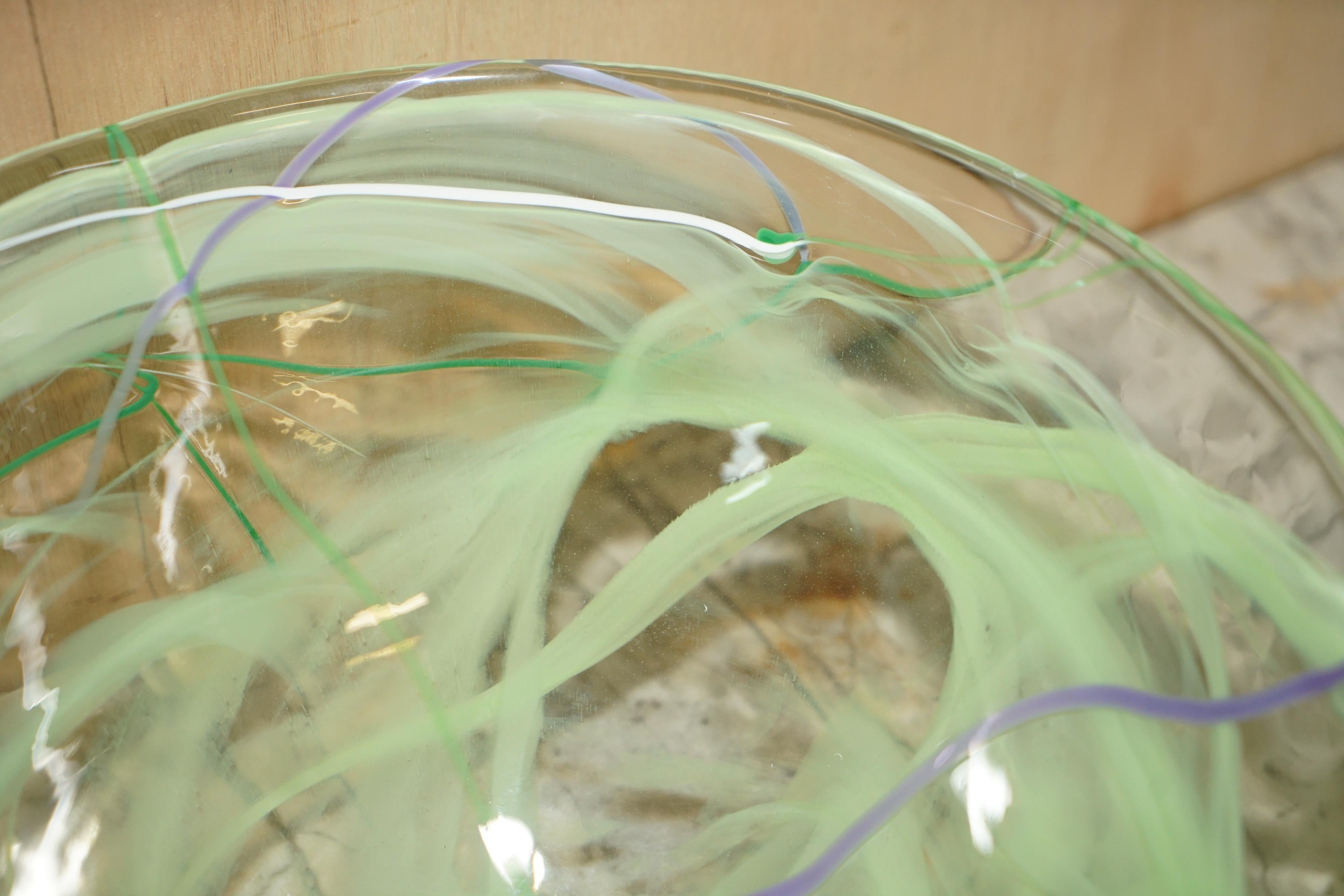 Verre Kosta Boda - Magnifique bol décoratif en verre fait sur mesure par Anna Ehrner en vente