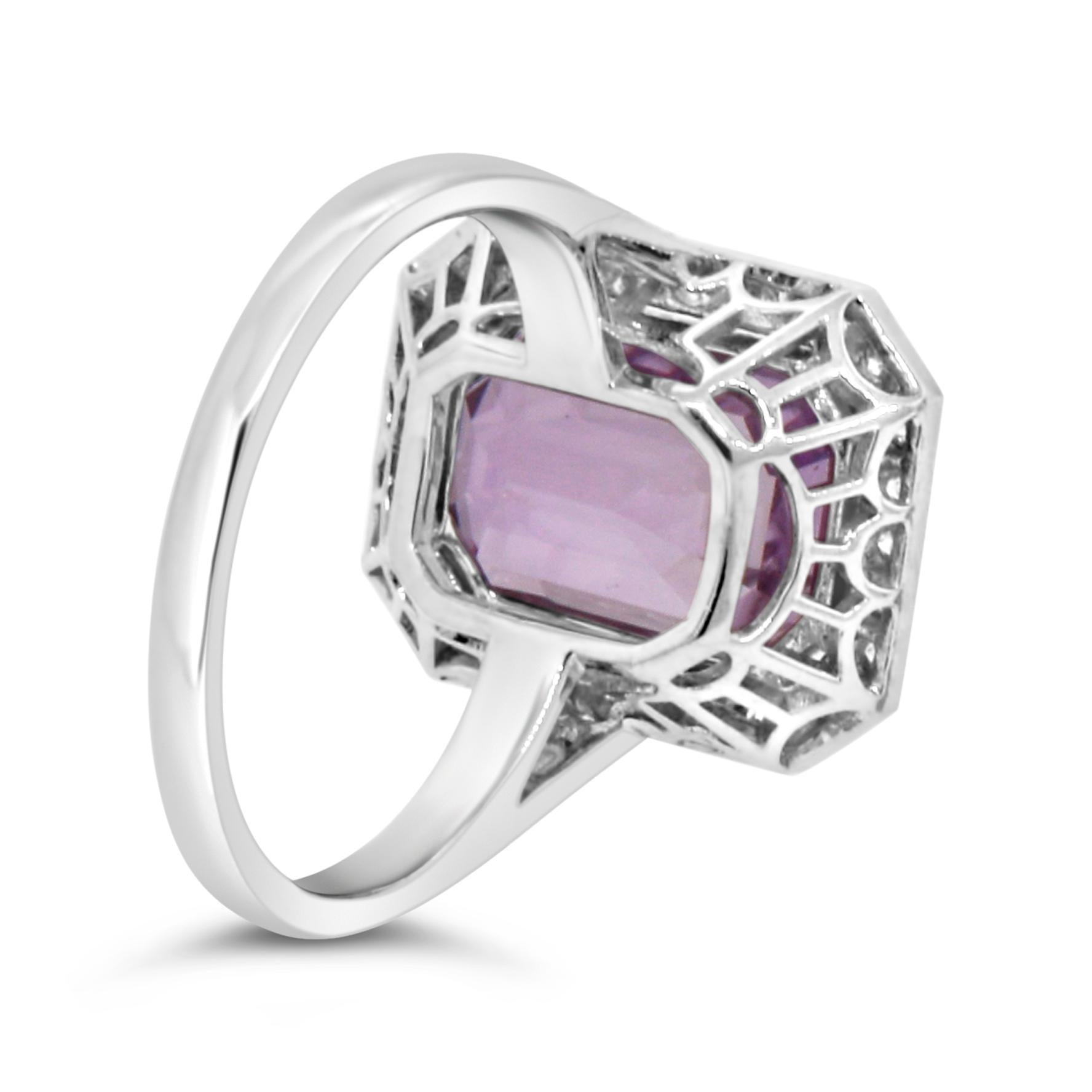 Precioso Anillo de Compromiso de Kunzita y Diamantes en Platino en venta 1